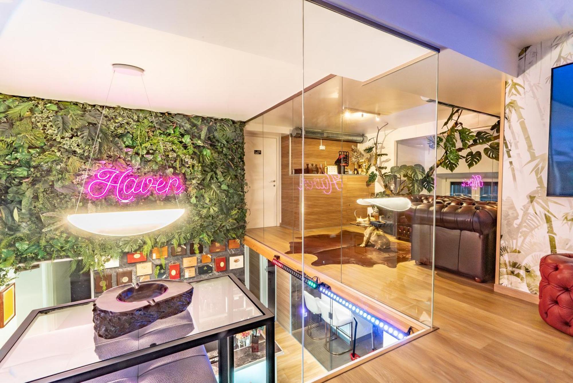 Luxe & Haven - Jacuzzi, Sauna, Steam, Private Parking Como
