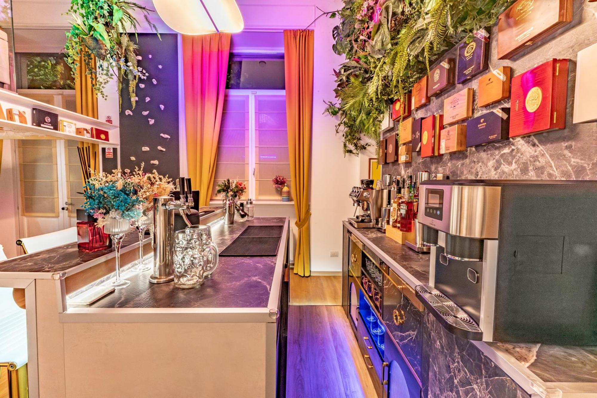 Luxe & Haven - Jacuzzi, Sauna, Steam, Private Parking Como