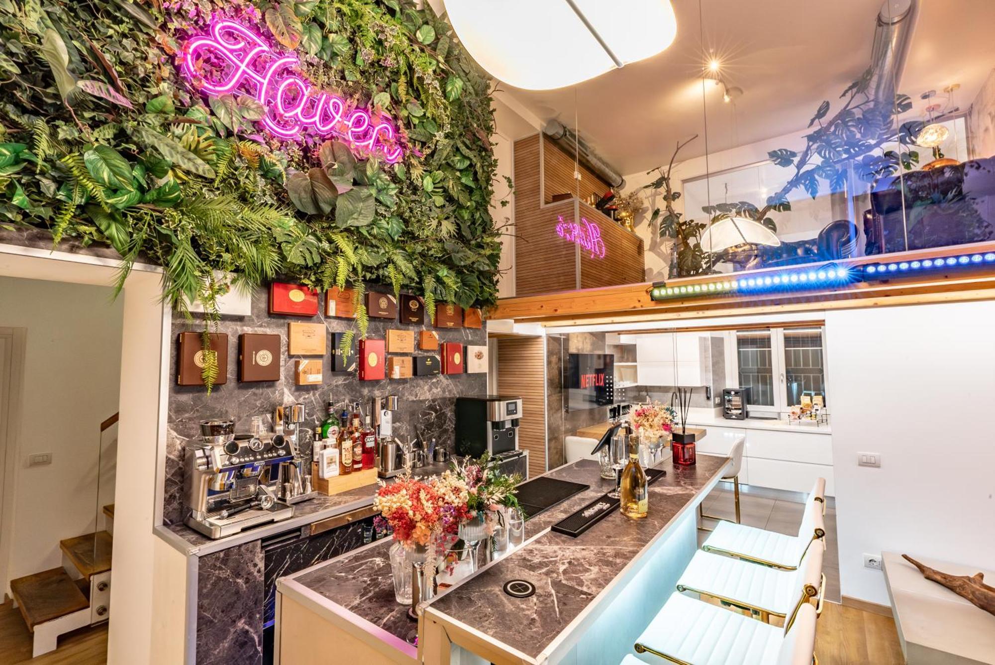 Apartment Luxe & Haven - Jacuzzi, Sauna, Steam, Private Parking