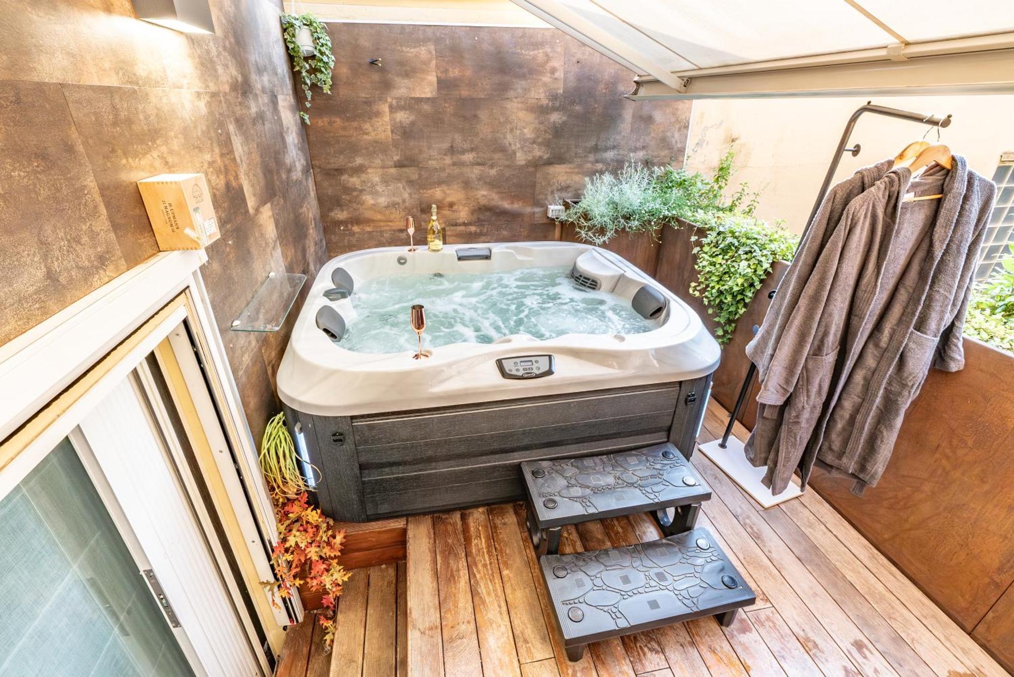 Luxe & Haven - Jacuzzi, Sauna, Steam, Private Parking Como