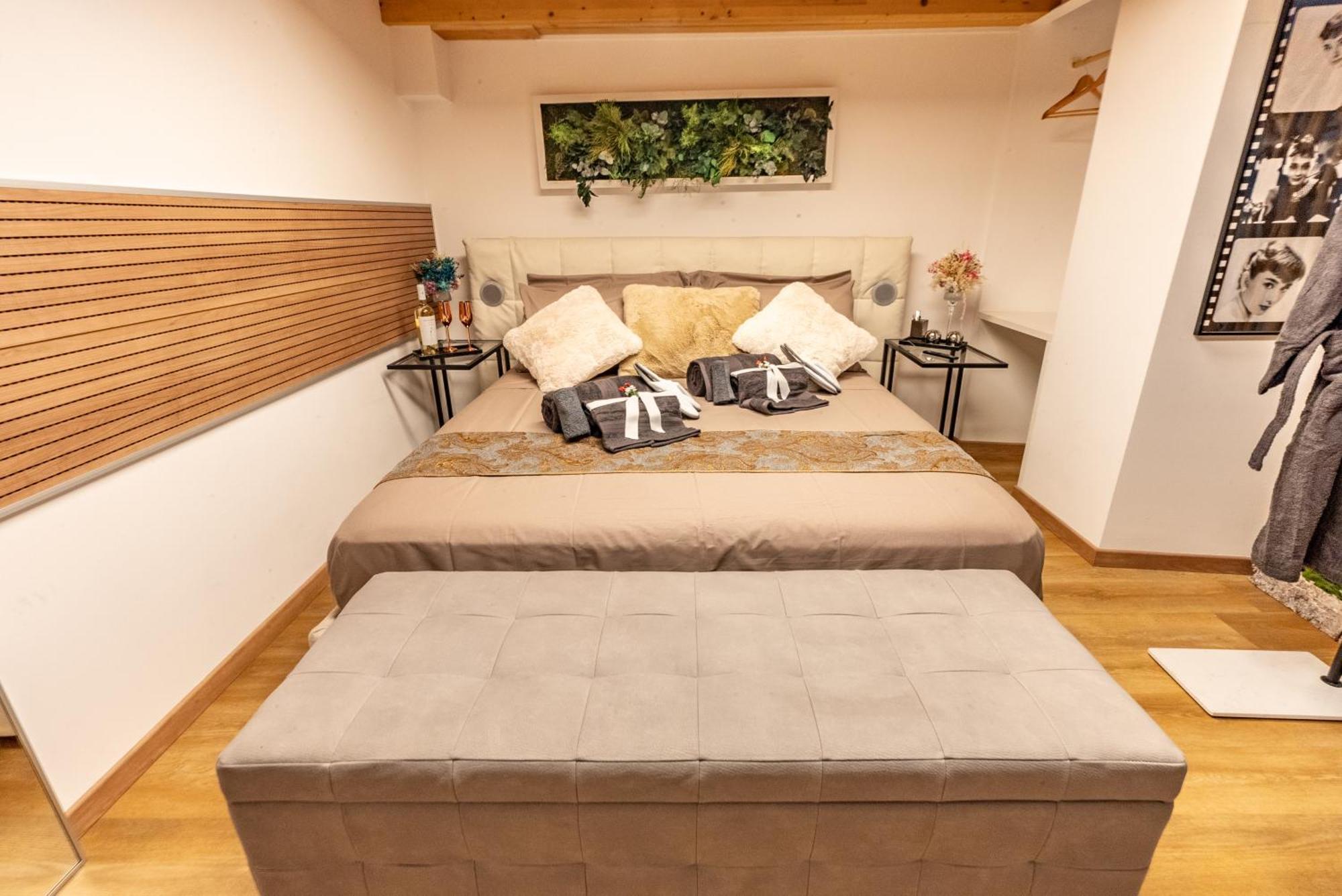 Apartment Luxe & Haven - Jacuzzi, Sauna, Steam, Private Parking *