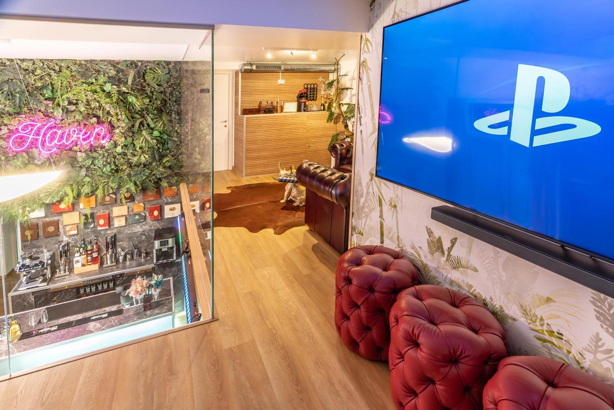 Luxe & Haven - Jacuzzi, Sauna, Steam, Private Parking Apartment Como