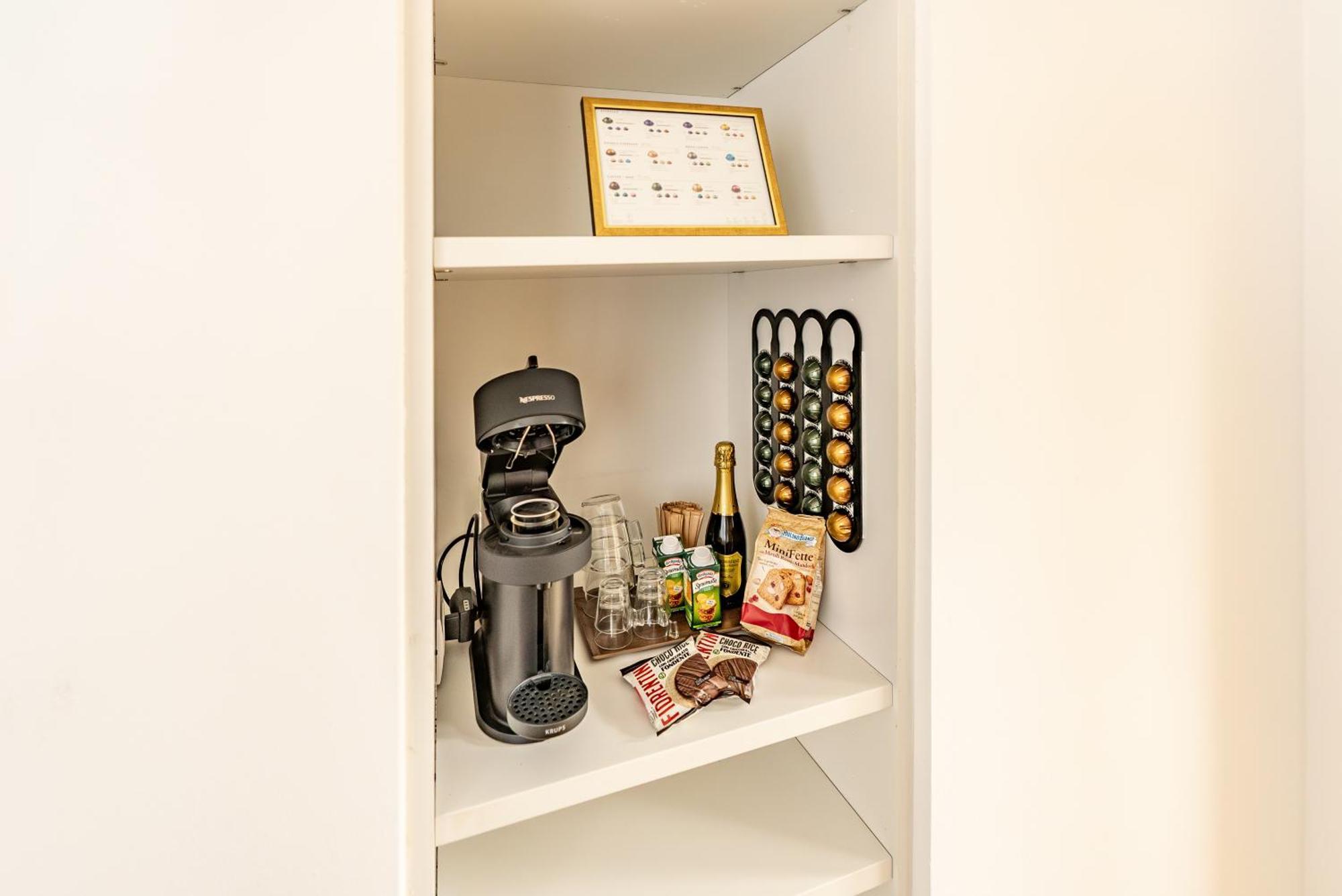 Luxe & Haven - Jacuzzi, Sauna, Steam, Private Parking Como