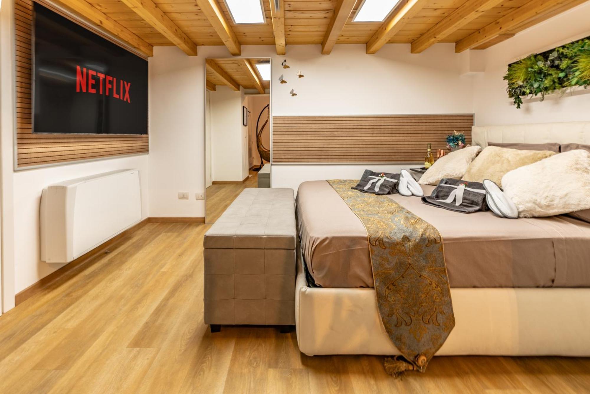 Apartment Luxe & Haven - Jacuzzi, Sauna, Steam, Private Parking