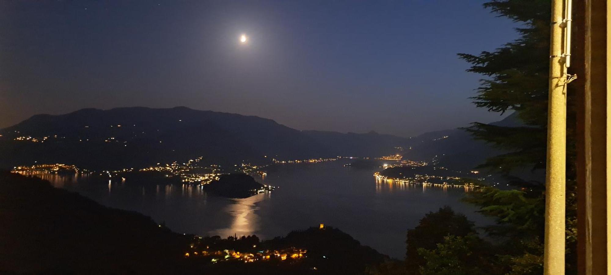 Tre Finestre Sul Perledo