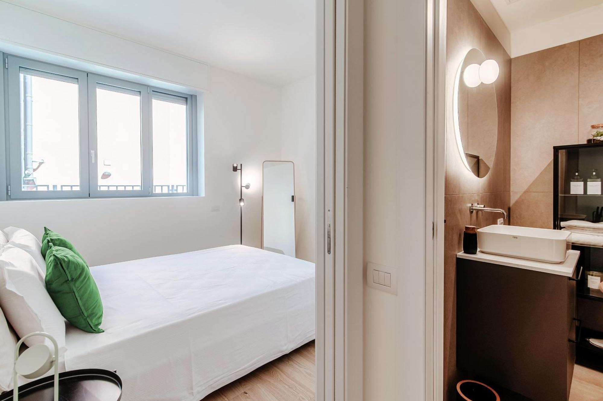 Apartment Shades Of - Como