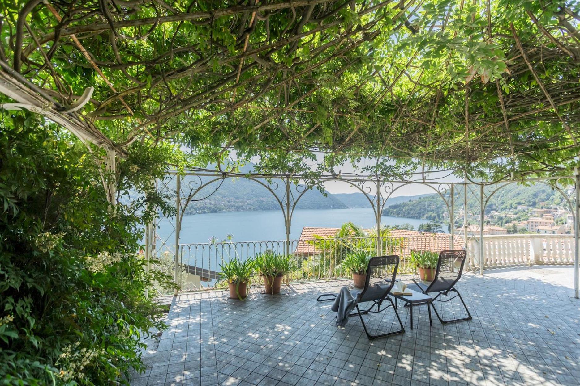 Villa Chiara Lake Como With Private Garden By Rent All Como Villa Moltrasio
