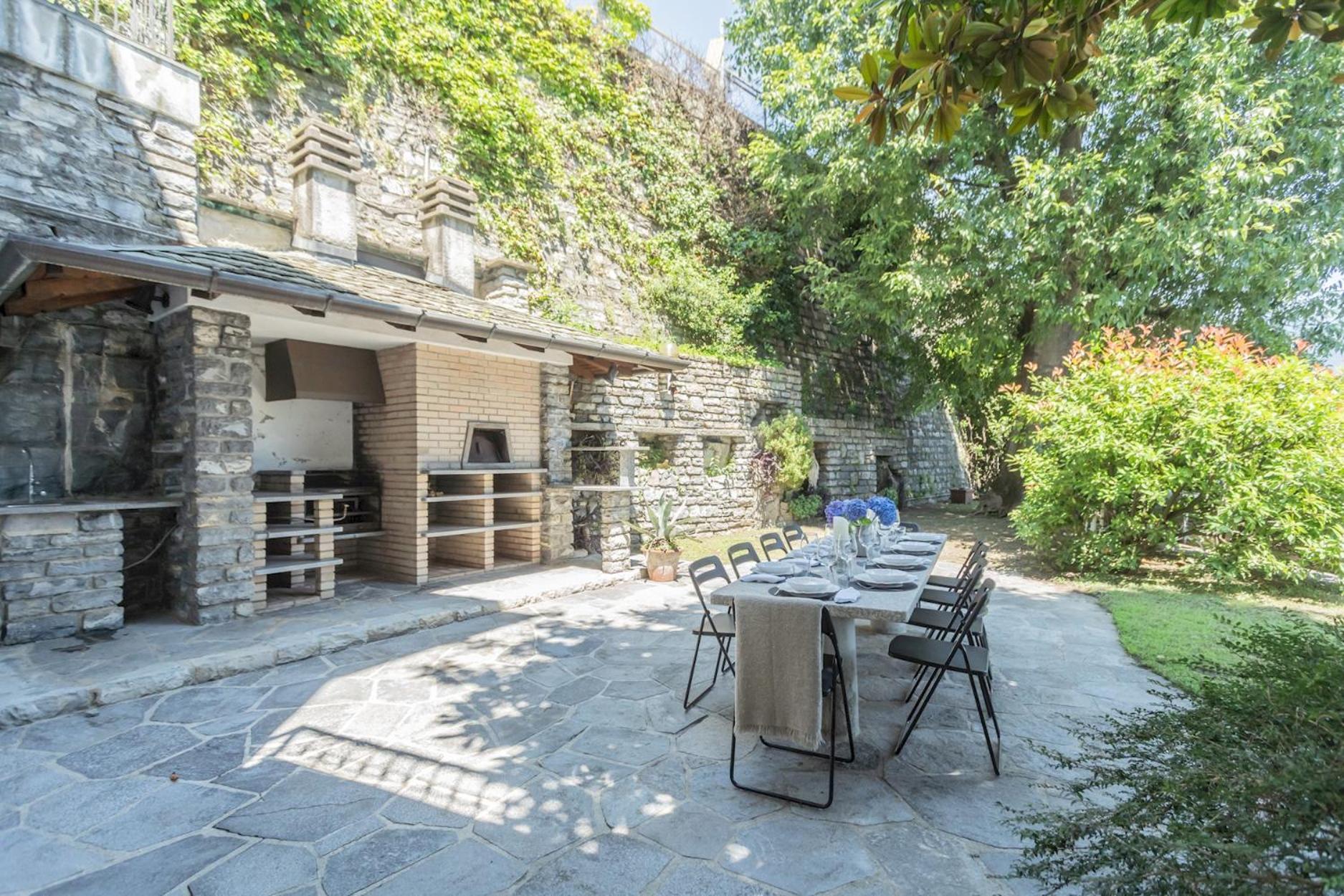 Villa Chiara Lake Como With Private Garden By Rent All Como * Moltrasio