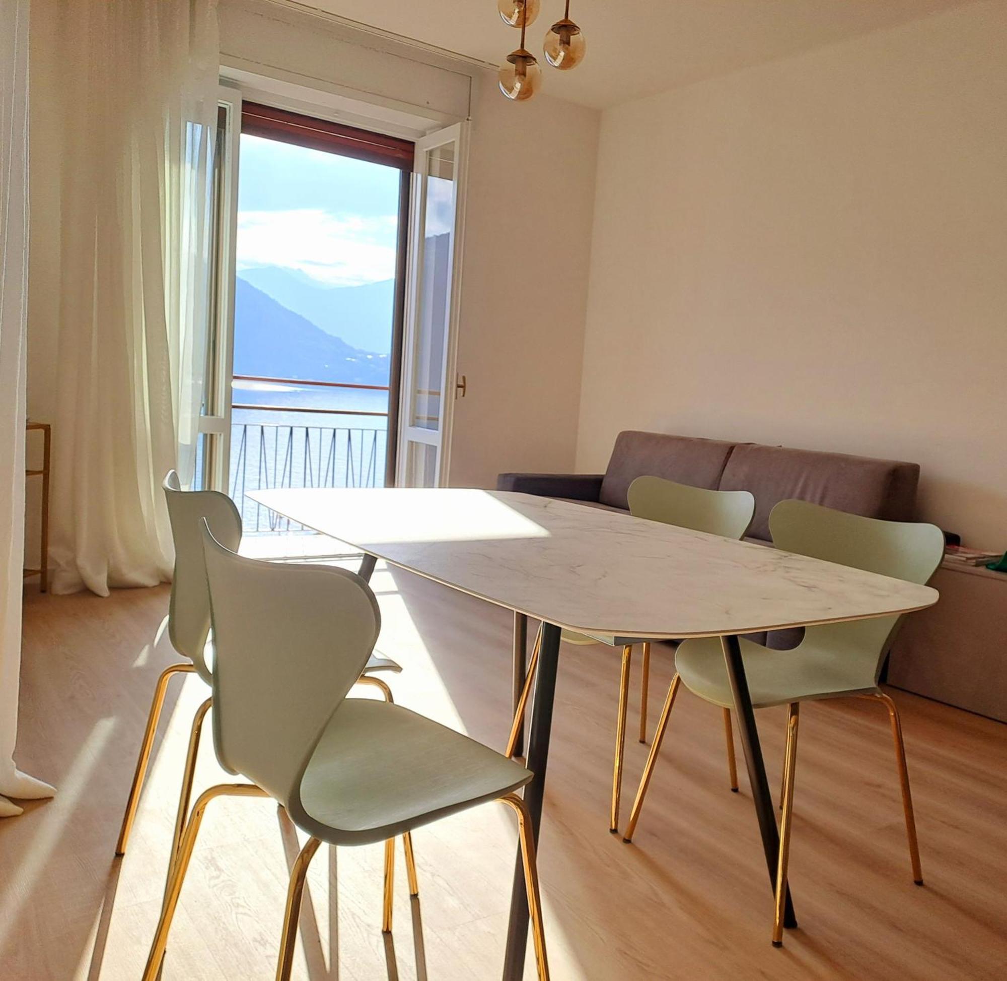 Golden View Apartment *