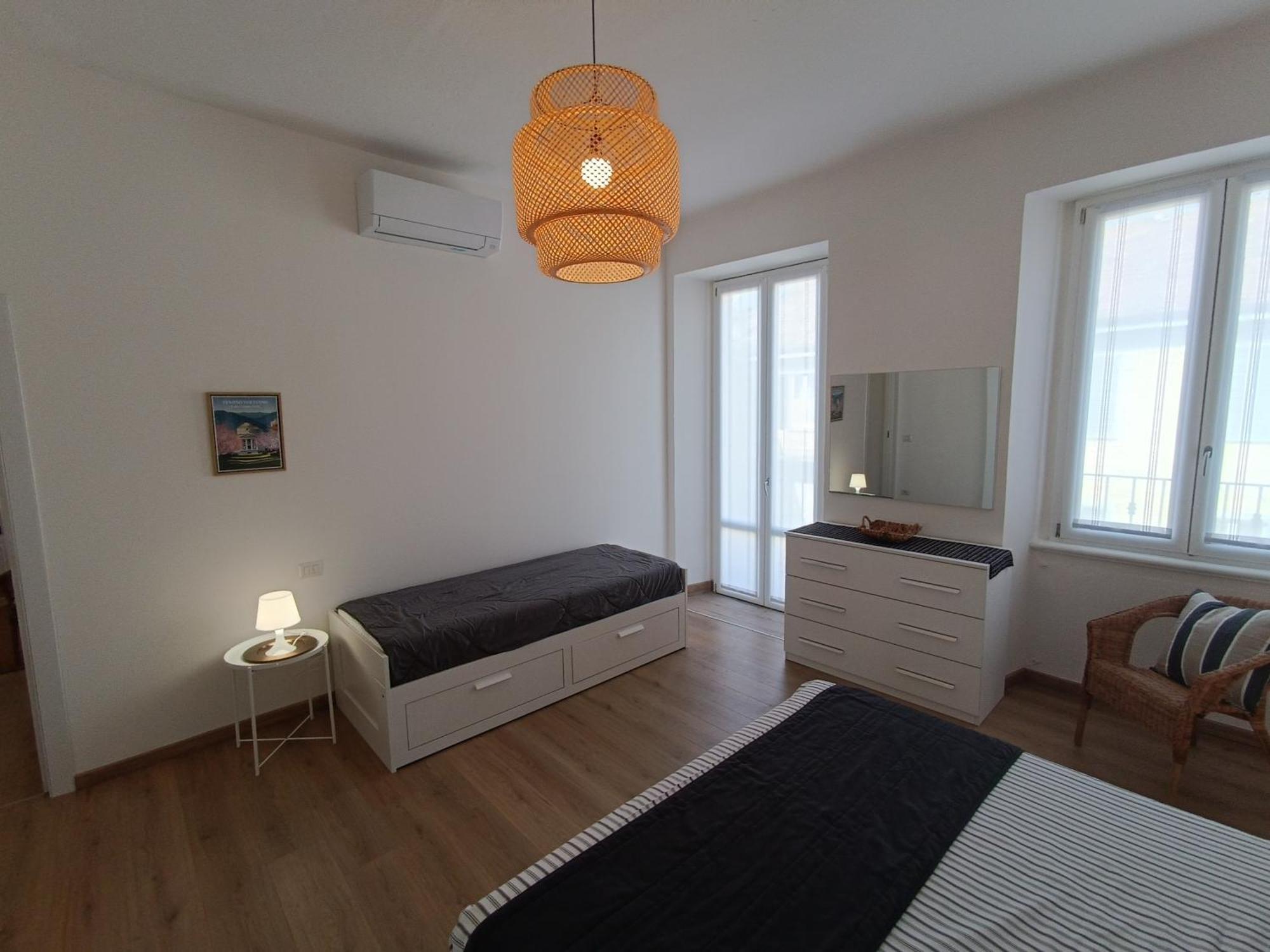 Raffaella In Center Apartment Como
