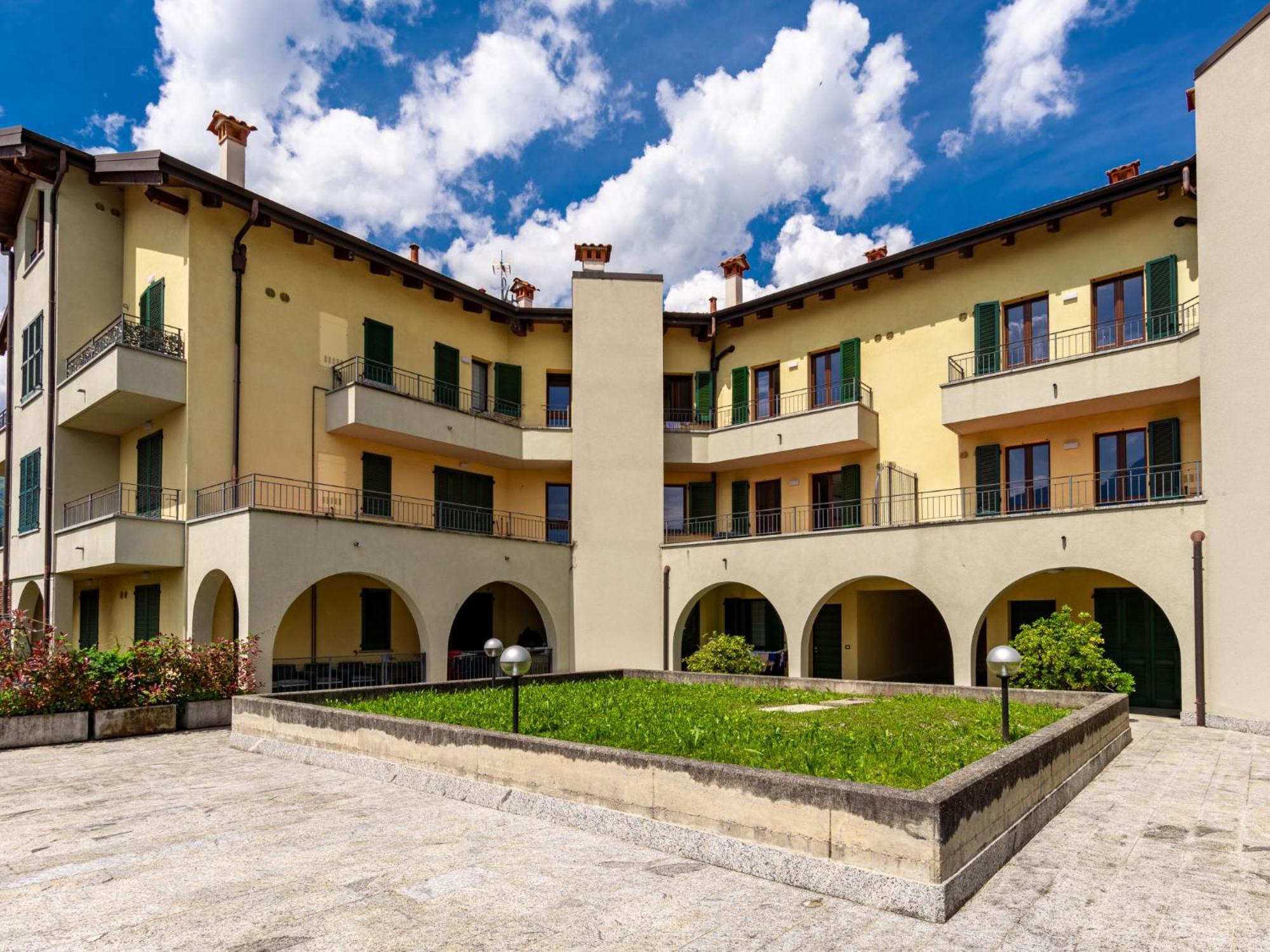 Apartment Re16 Regina By Interhome Gravedona