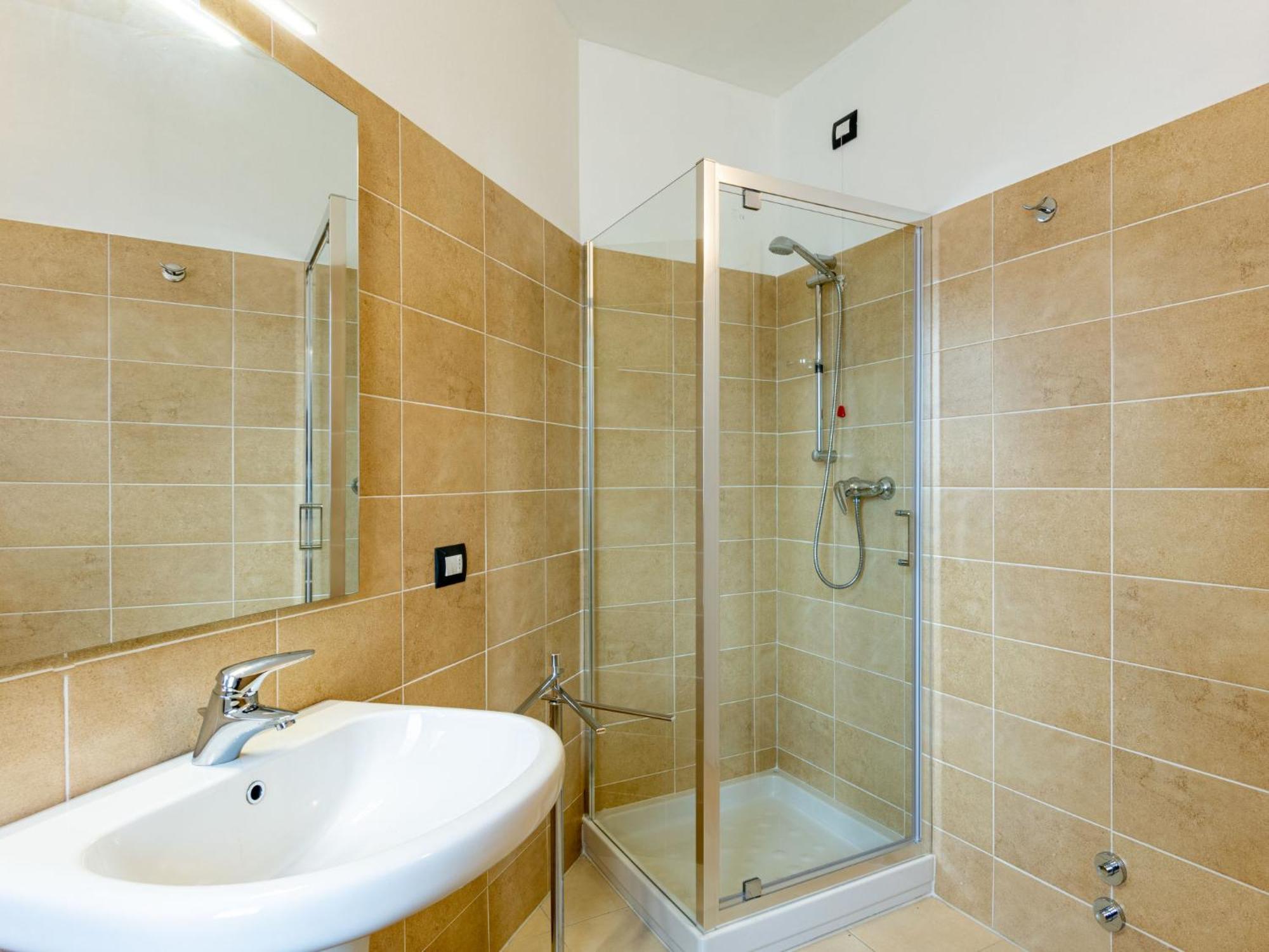 Re16 Regina By Interhome Gravedona