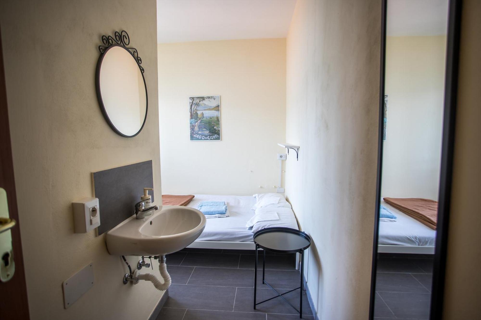 Lake Como Hostel Hostel *
