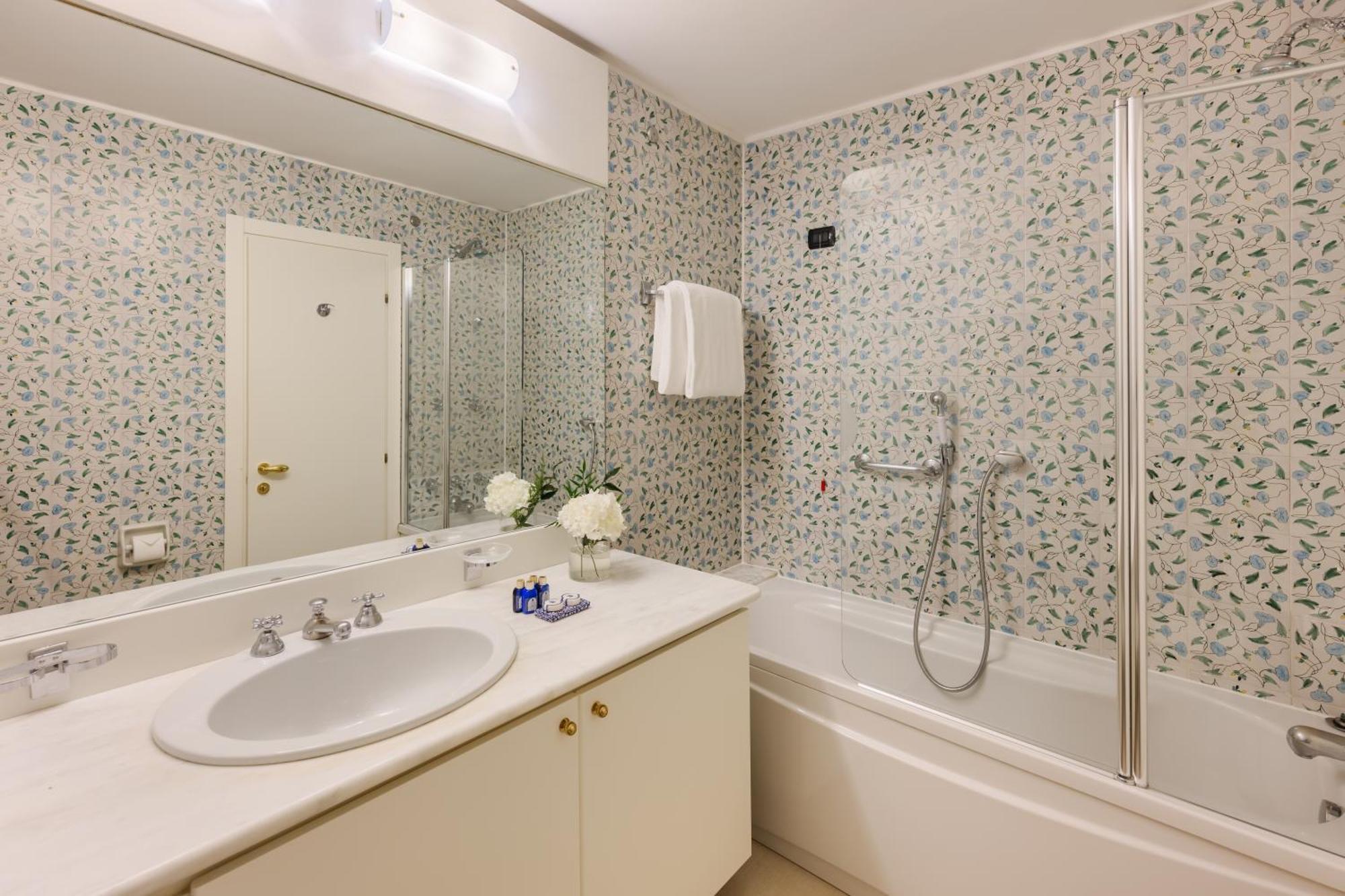 Barchetta Excelsior Hotel 4*