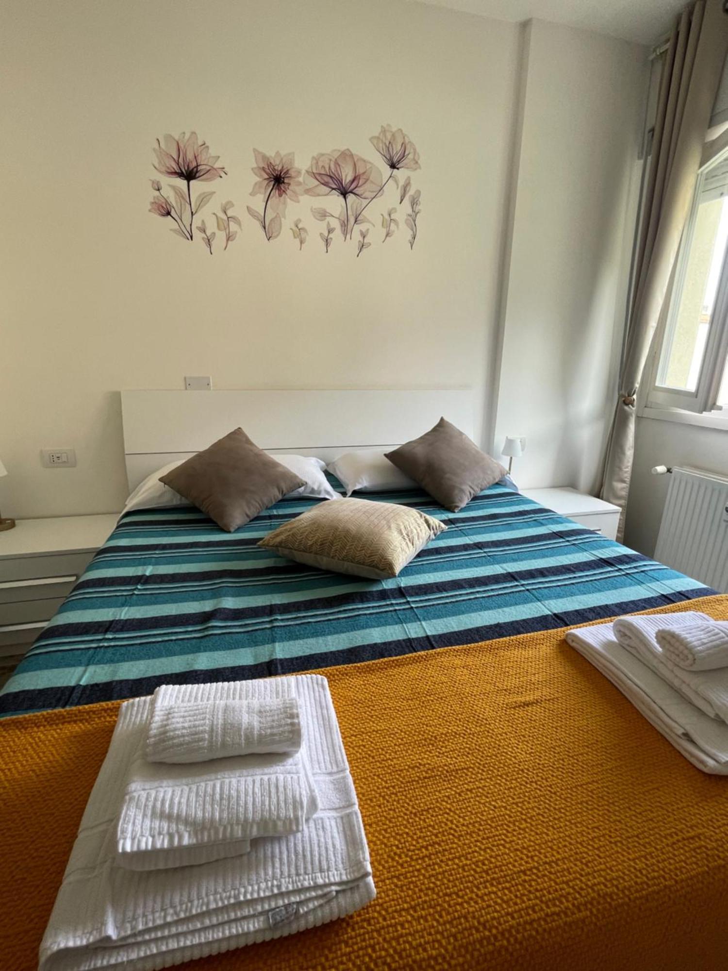 By Foot Apartment Varenna