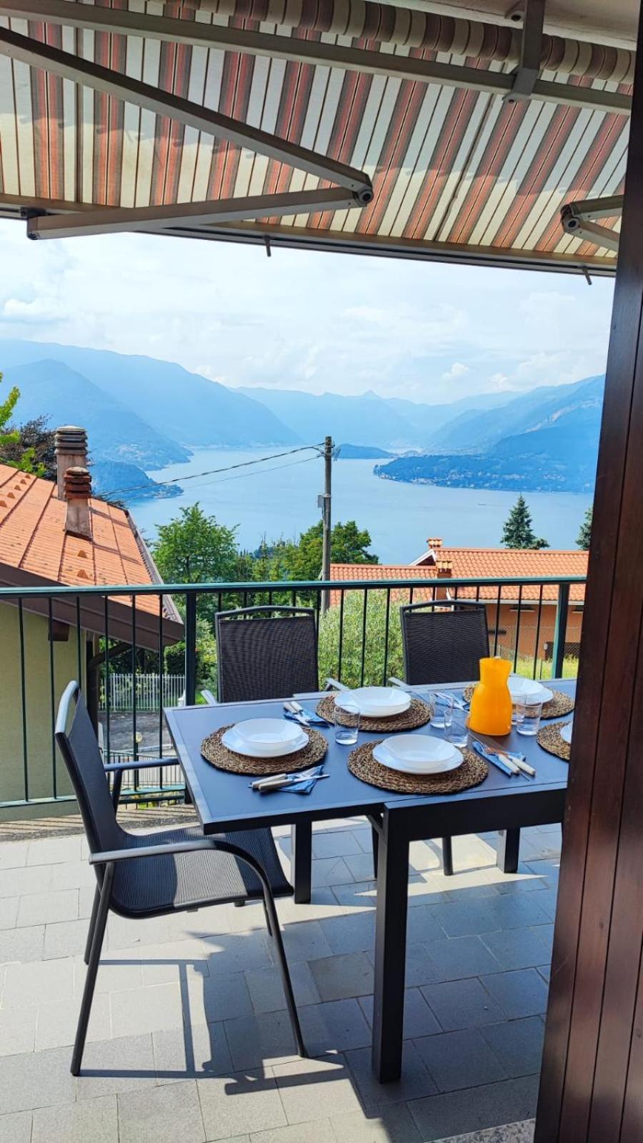 Blu Dipinto Di Blu - View - *