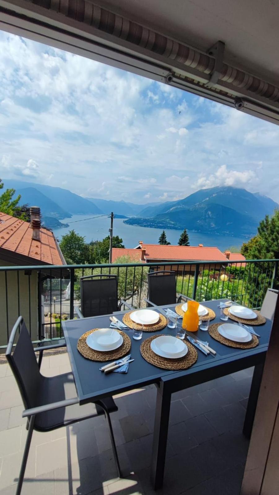 Blu Dipinto Di Blu - View - *