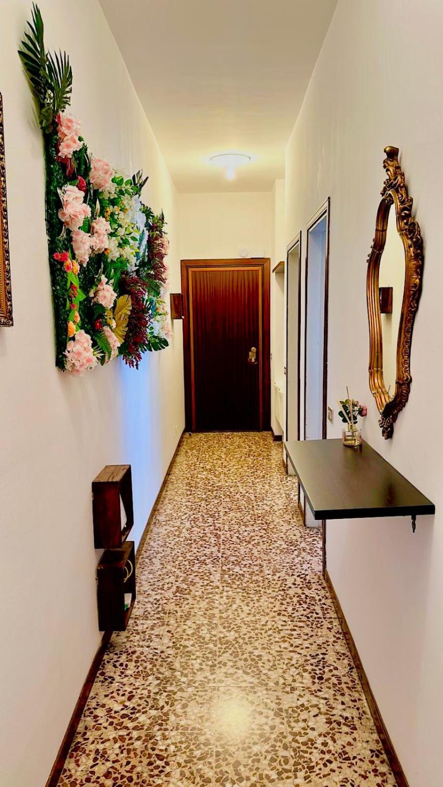 Spacious, Minimalist, Chic 