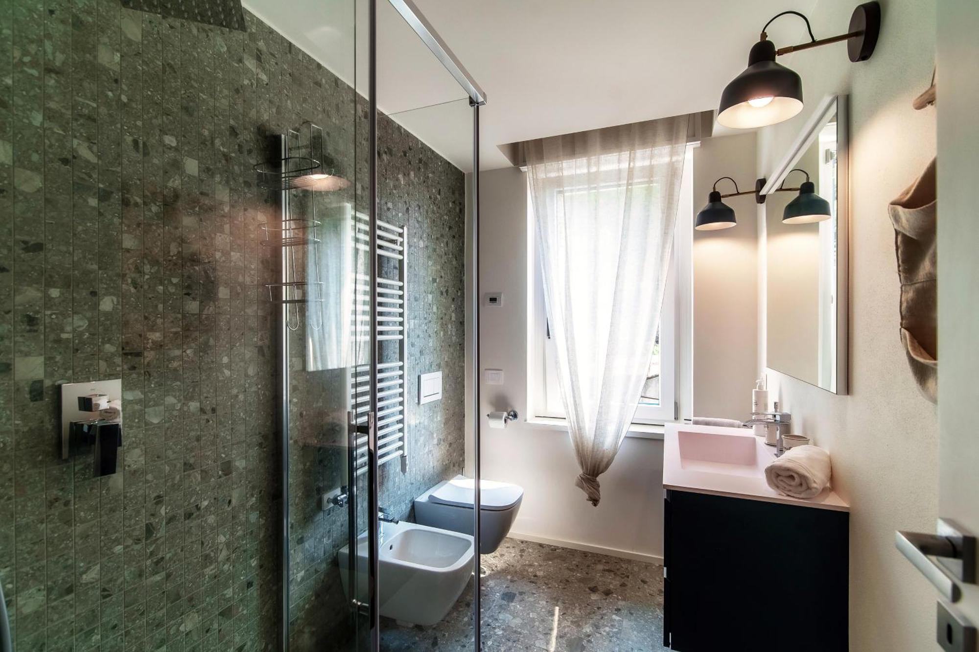 Apartment Martina - By Myhomeincomo