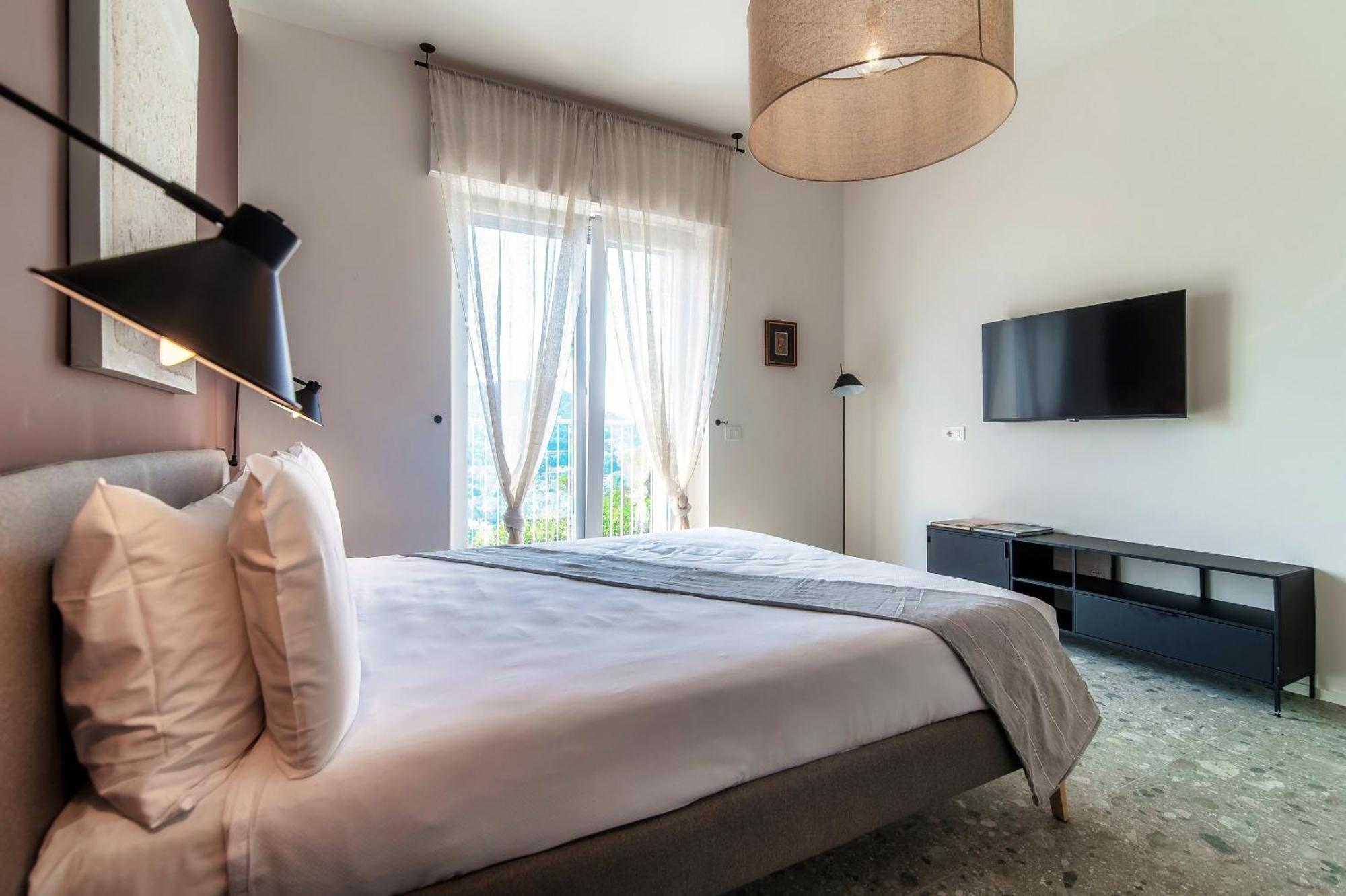 Martina - By Myhomeincomo Apartment Como