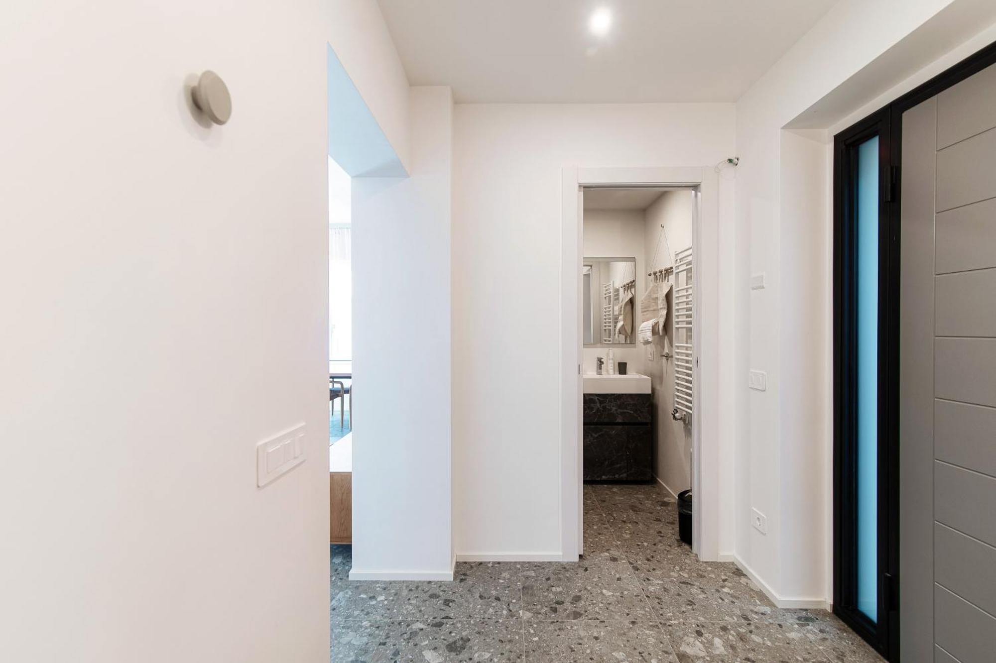 Martina - By Myhomeincomo Apartment