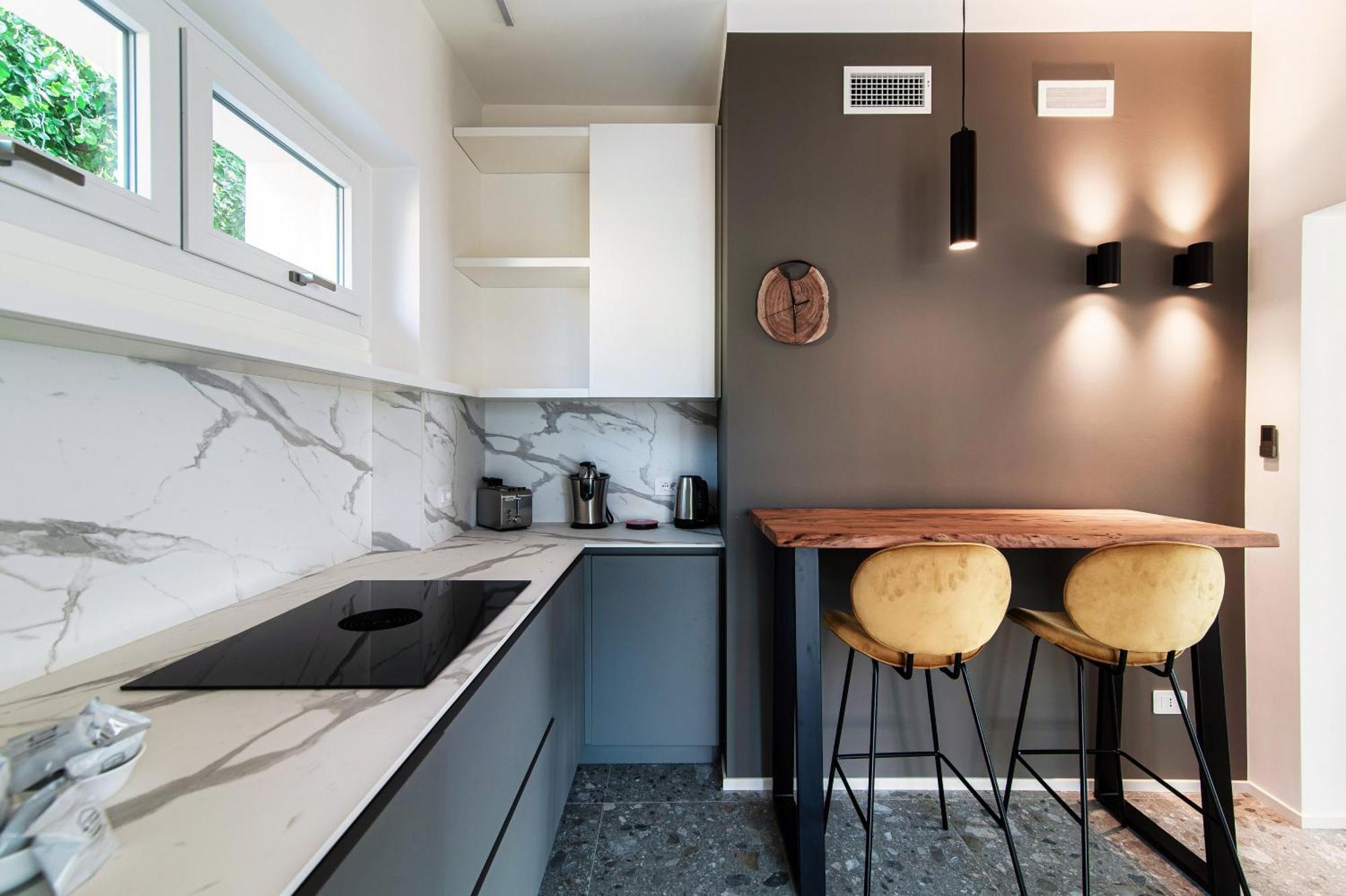 Apartment Martina - By Myhomeincomo