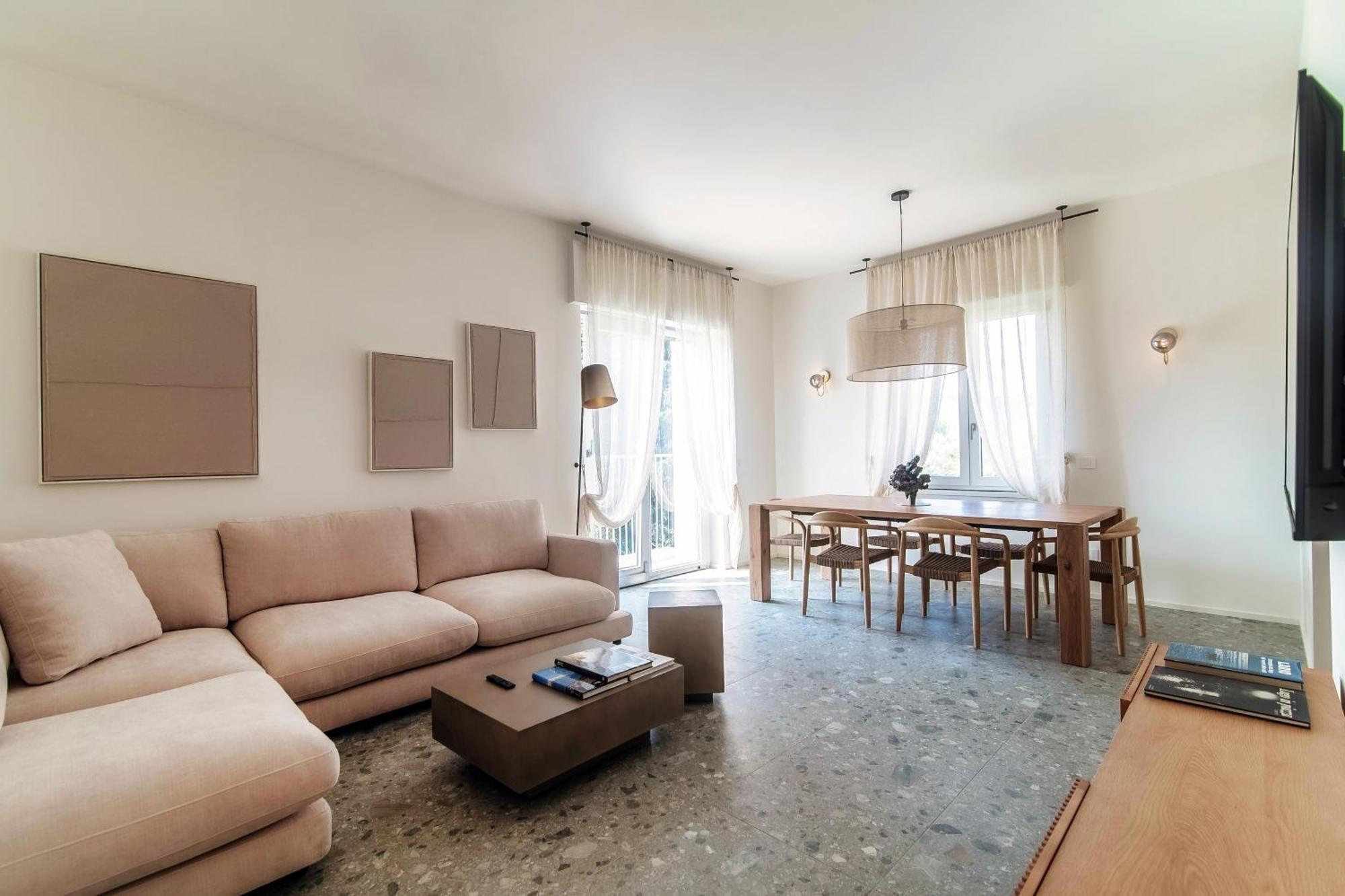 Apartment Martina - By Myhomeincomo