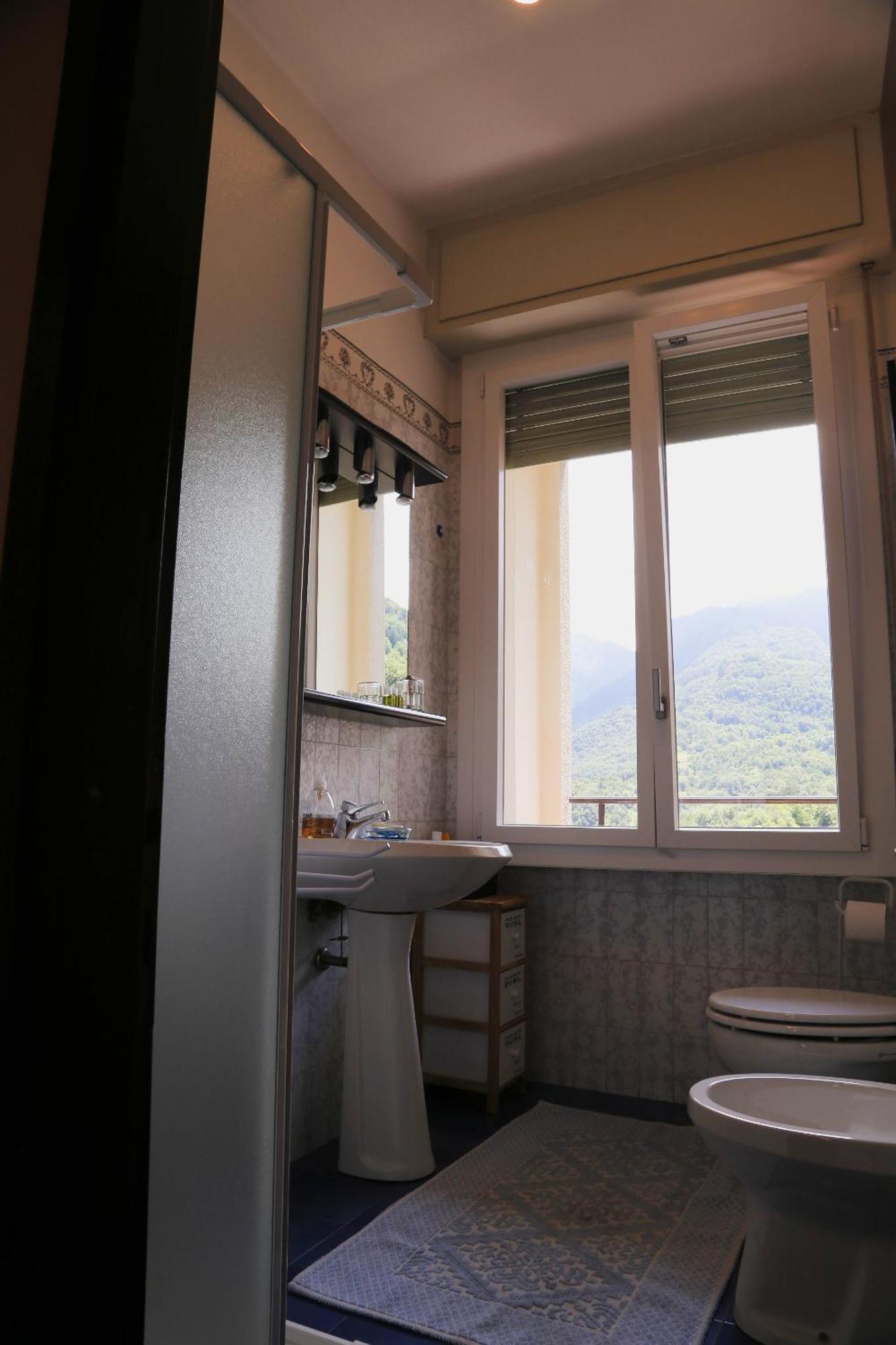 Kosmopolitan Holiday home Valbrona