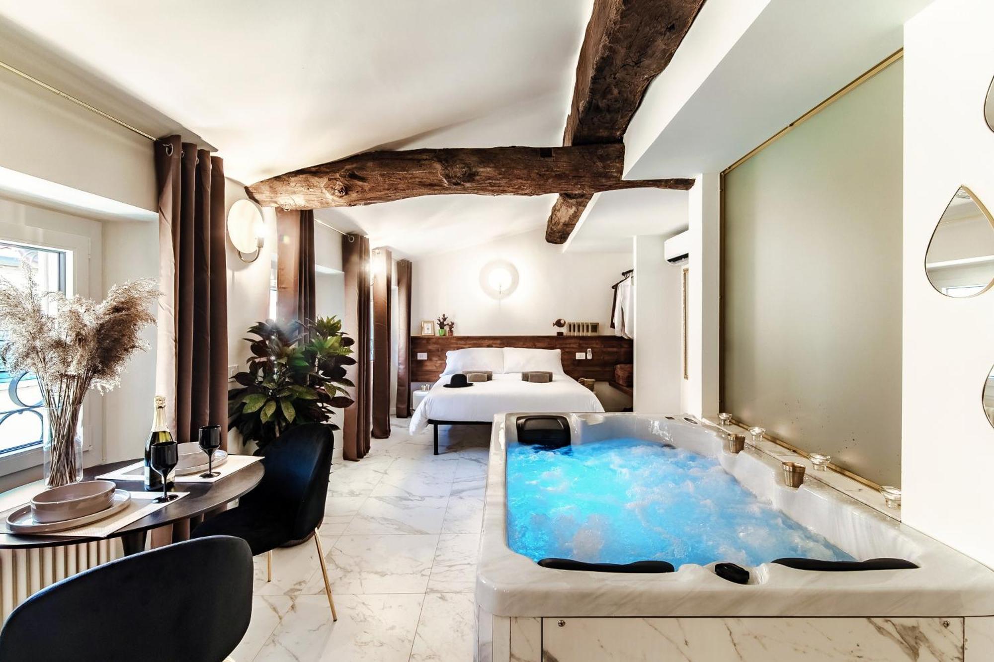 Sahara & Amazzonia Luxury Rooms- The House Of Travelers Apartment Como