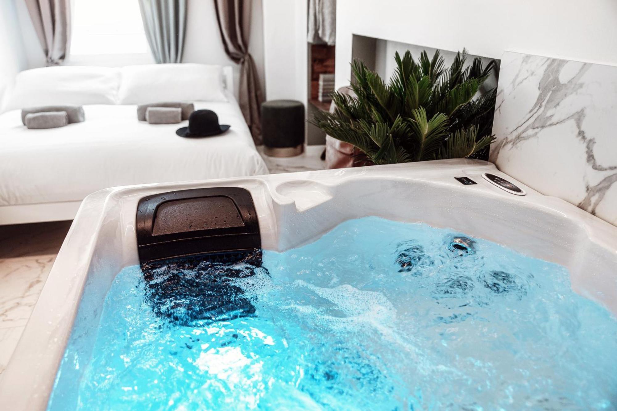 Sahara & Amazzonia Luxury Rooms- The House Of Travelers