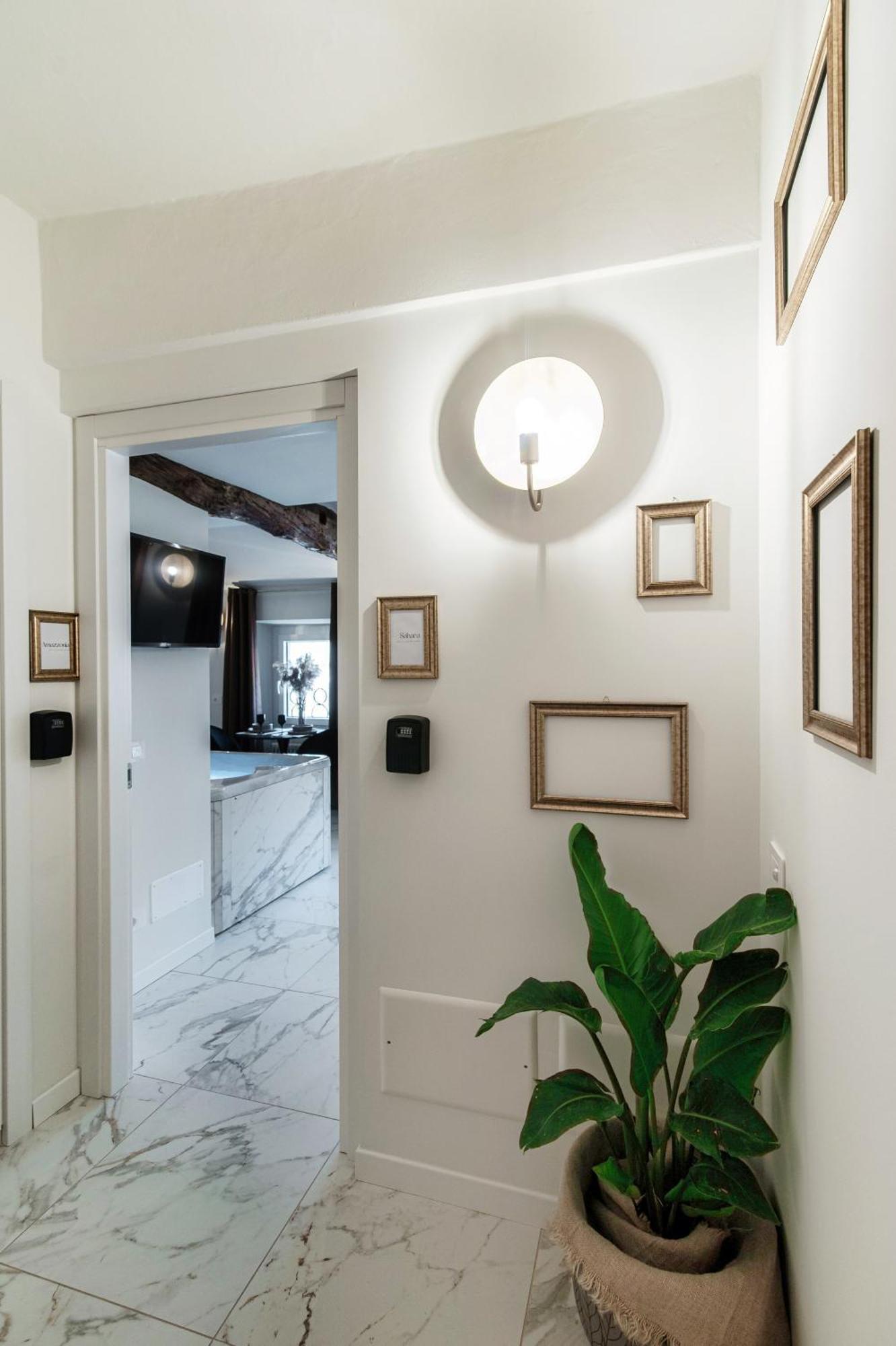 Apartment Sahara & Amazzonia Luxury Rooms- The House Of Travelers