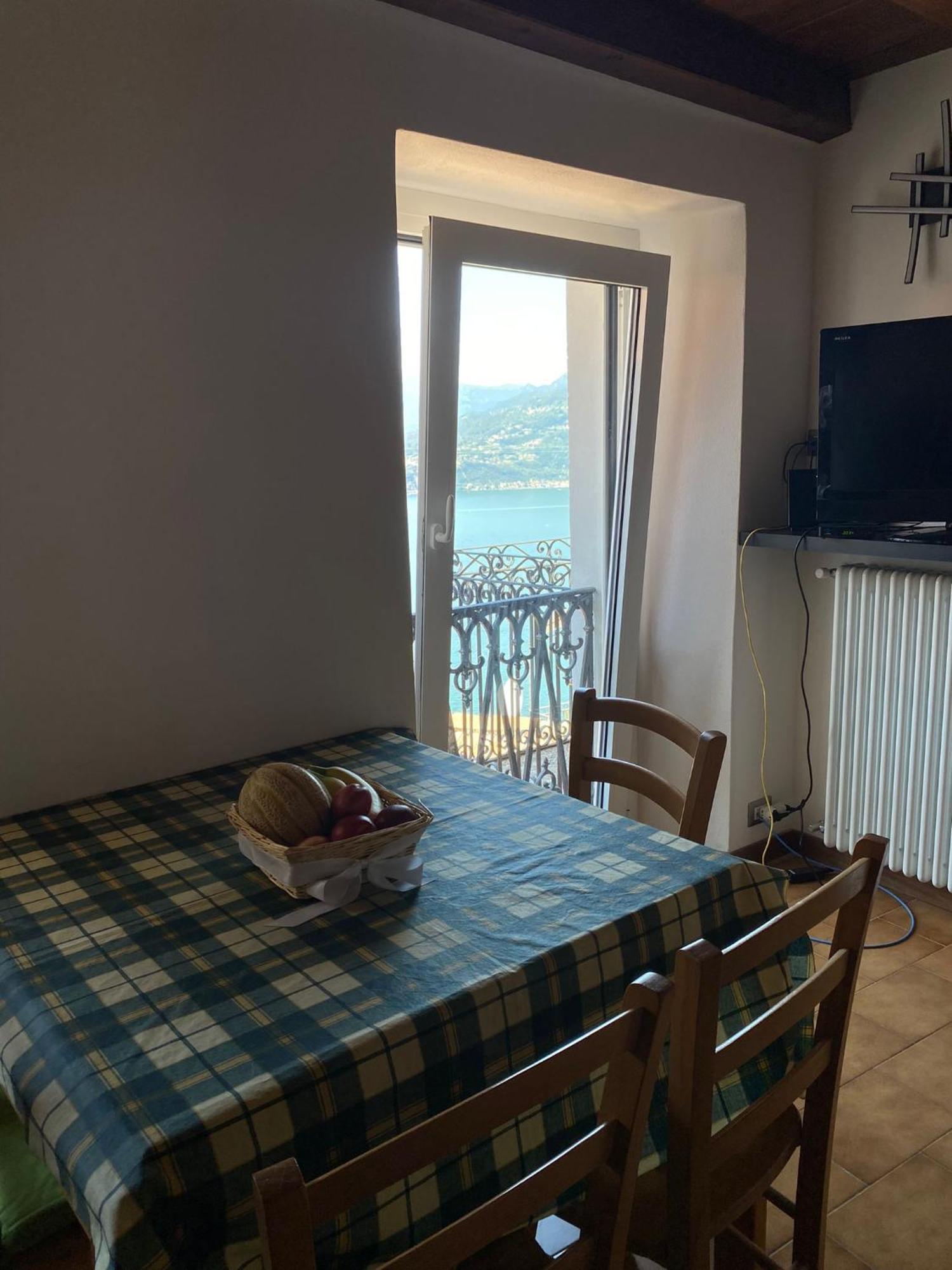 Casa Dai Nonni * Perledo