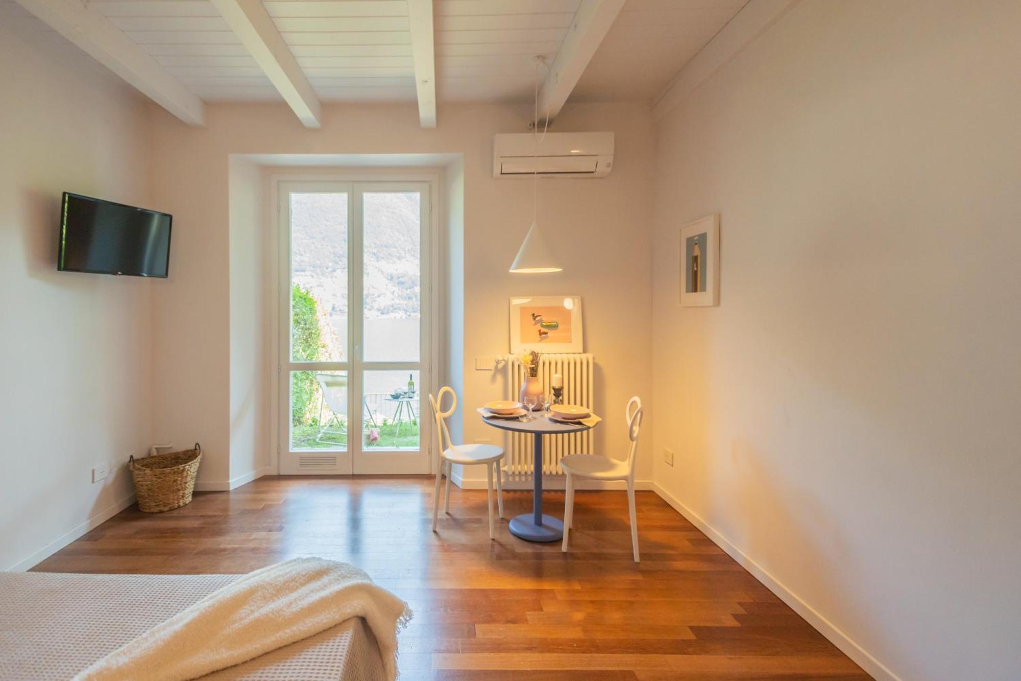 Oc By Rent Apartment Laglio