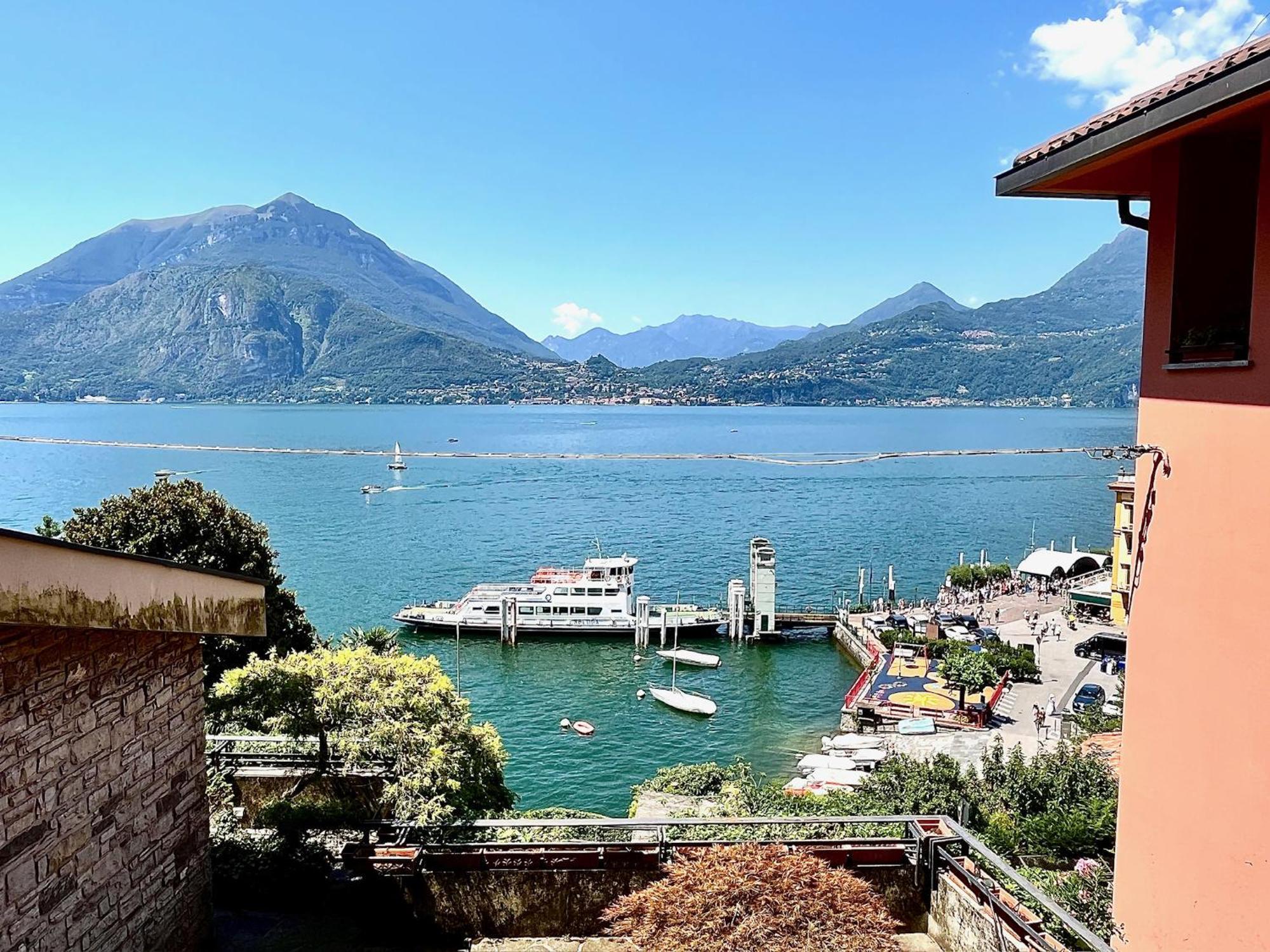 Nella Back To 70' * Varenna