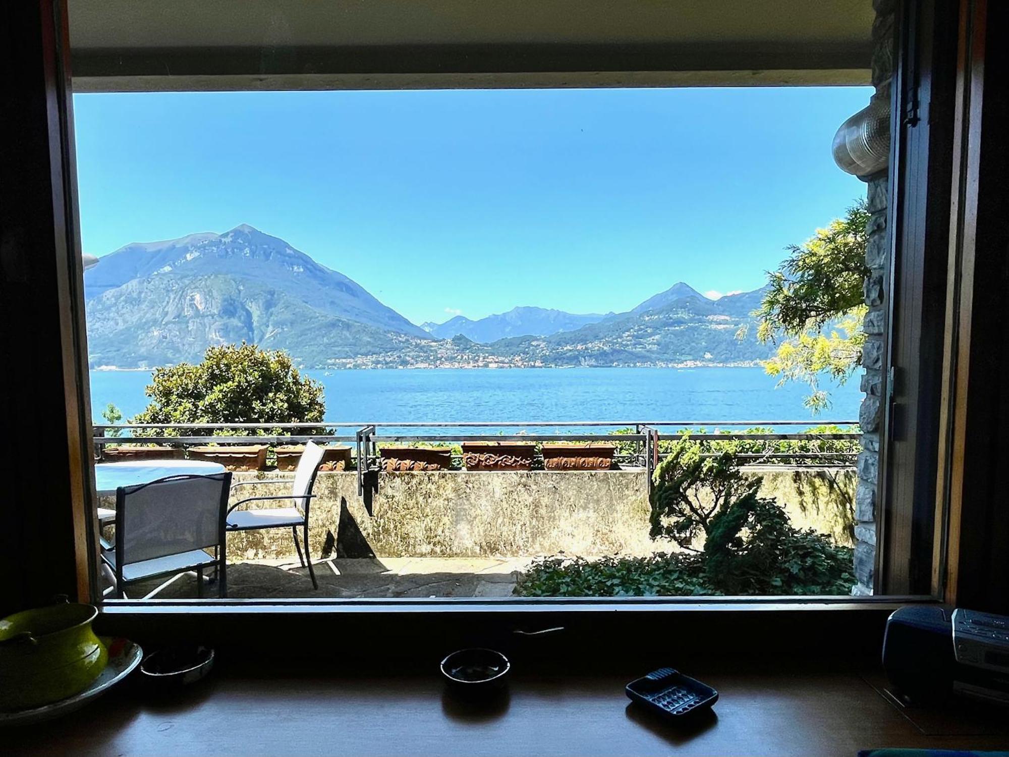 Nella Back To 70' * Varenna