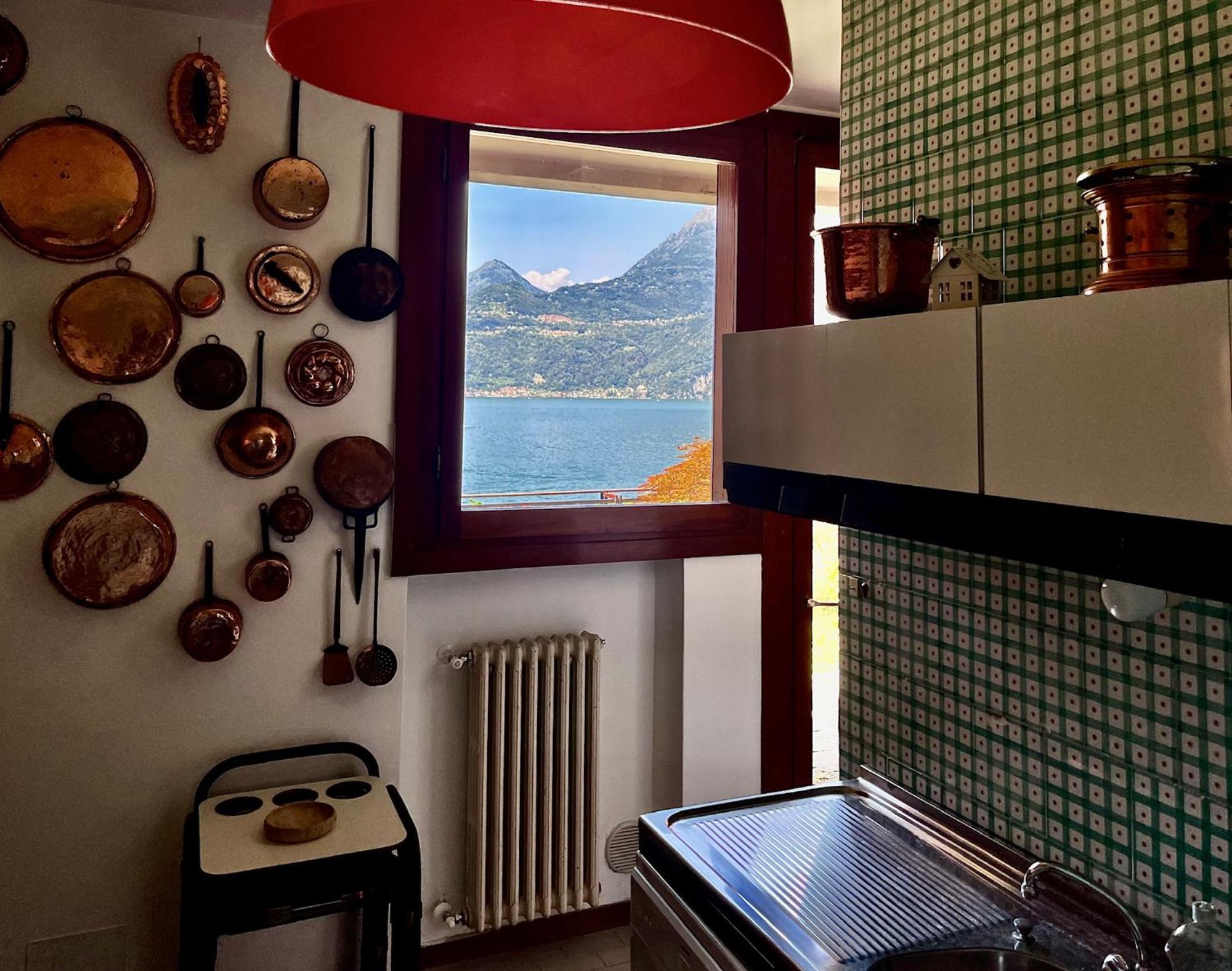 Nella Back To 70' * Varenna