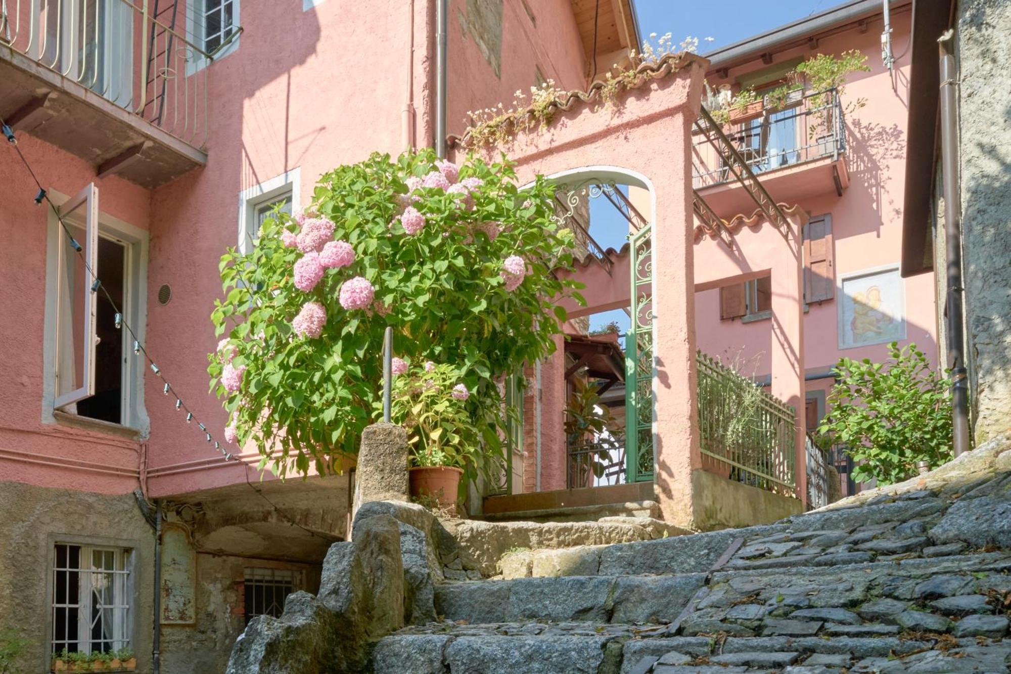 Timeless Charm - A Window To Apartment Blevio