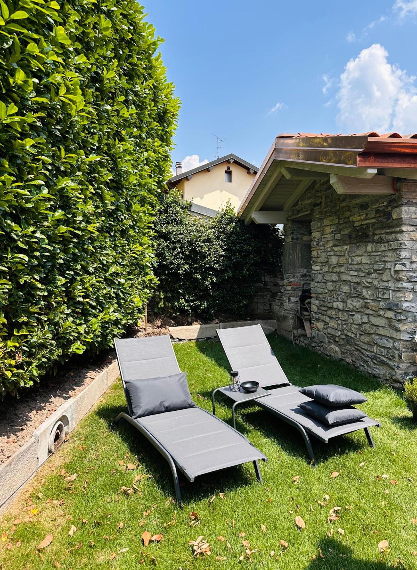 Holiday Curt De L'elba With Private Garden And Parking -