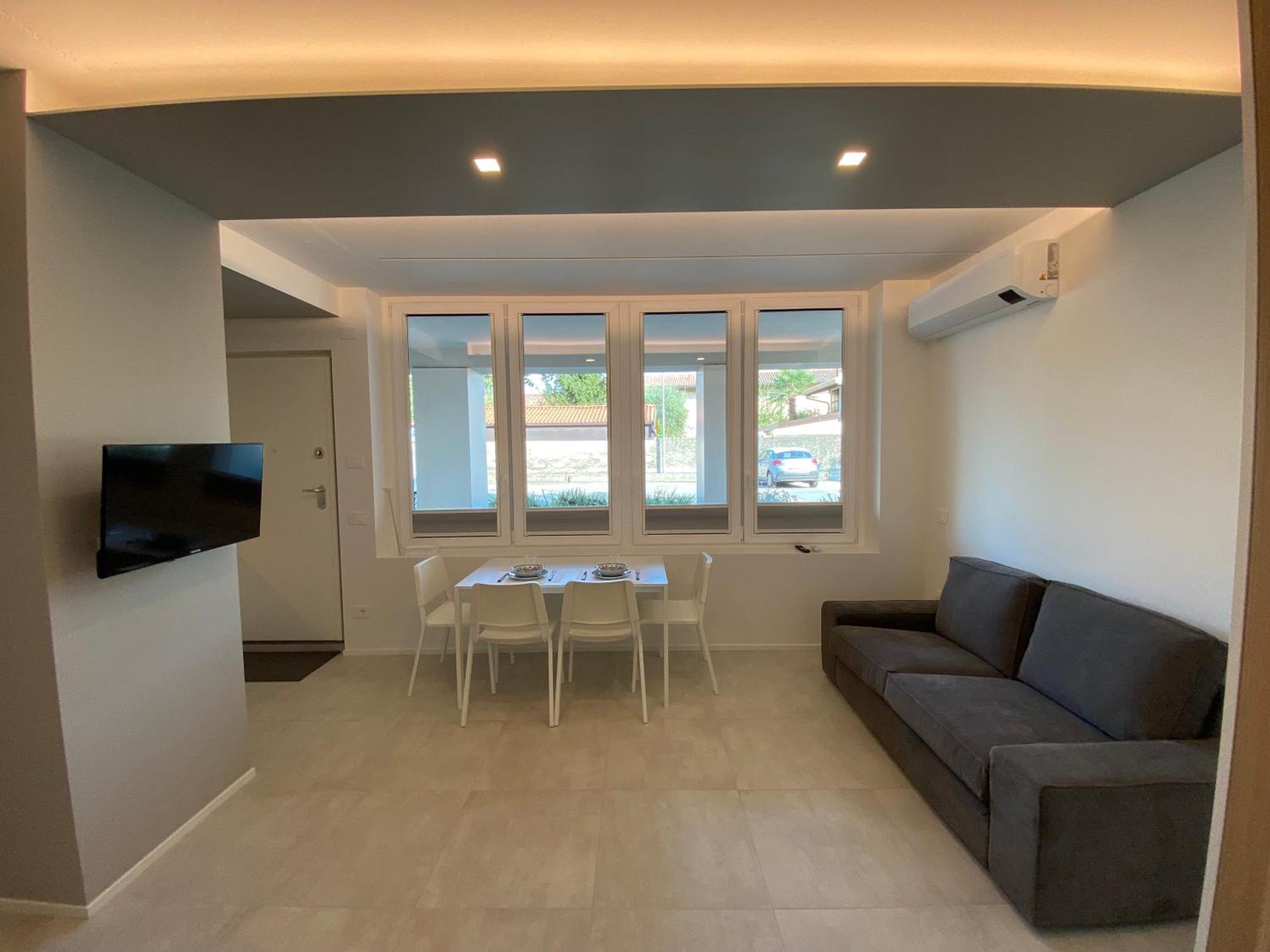 New Residenza Le Essenze - I 7 Laghi * Erba