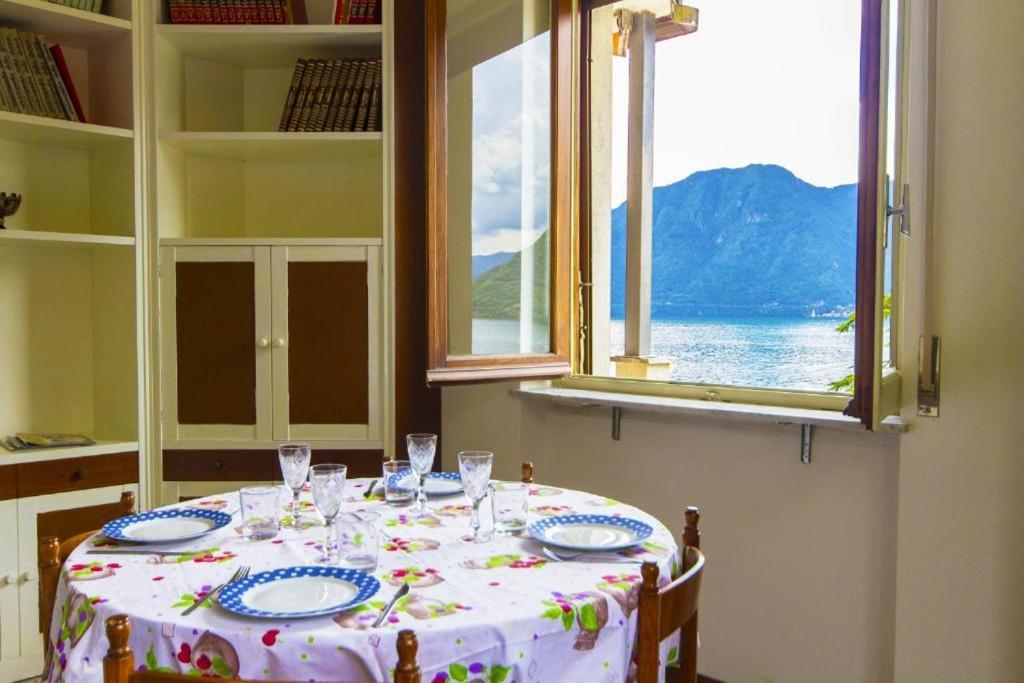Apartment The Flamingo - With View Sala Comacina