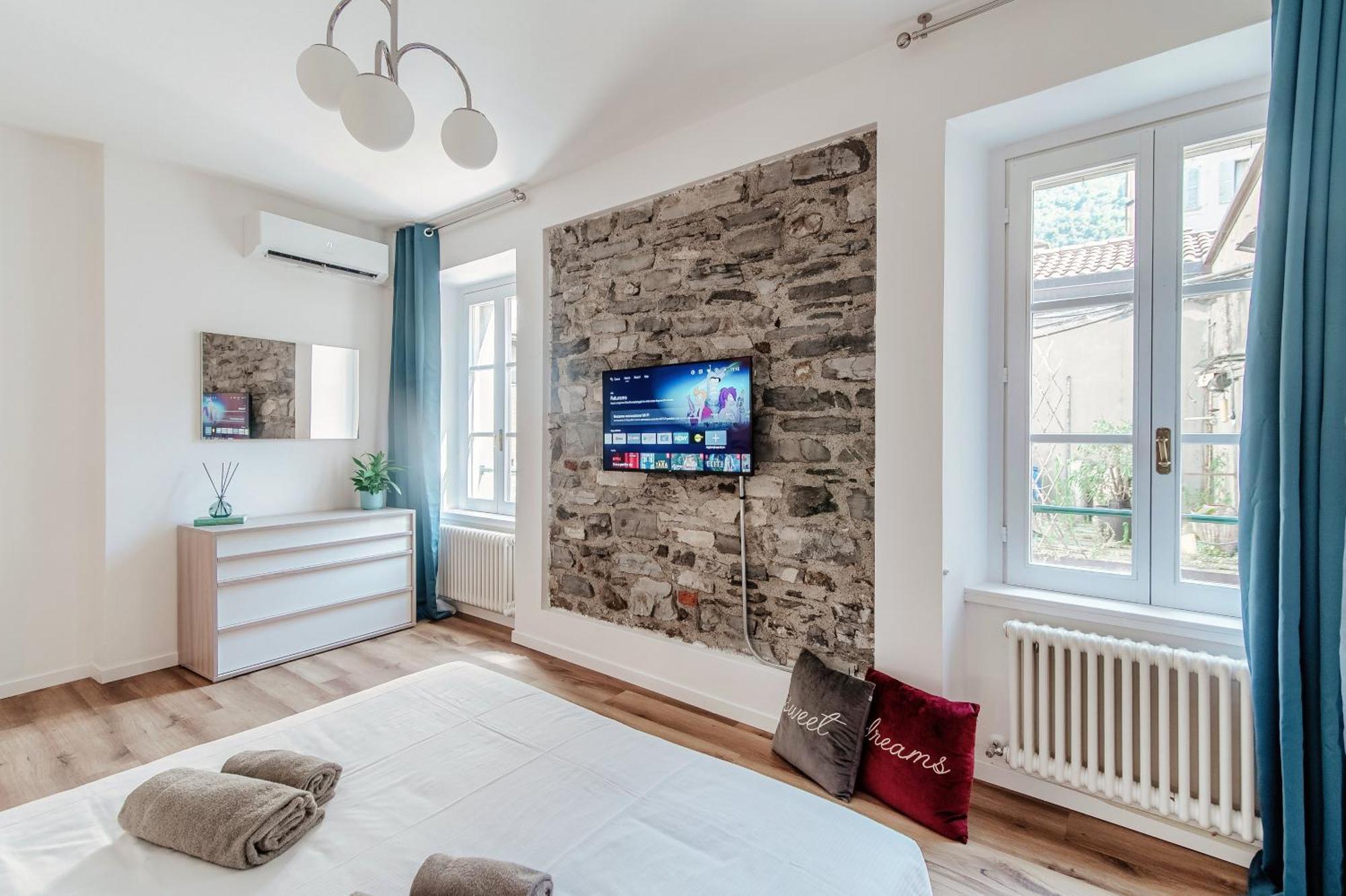 Apartment Dalia - By The House Of Travelers Como