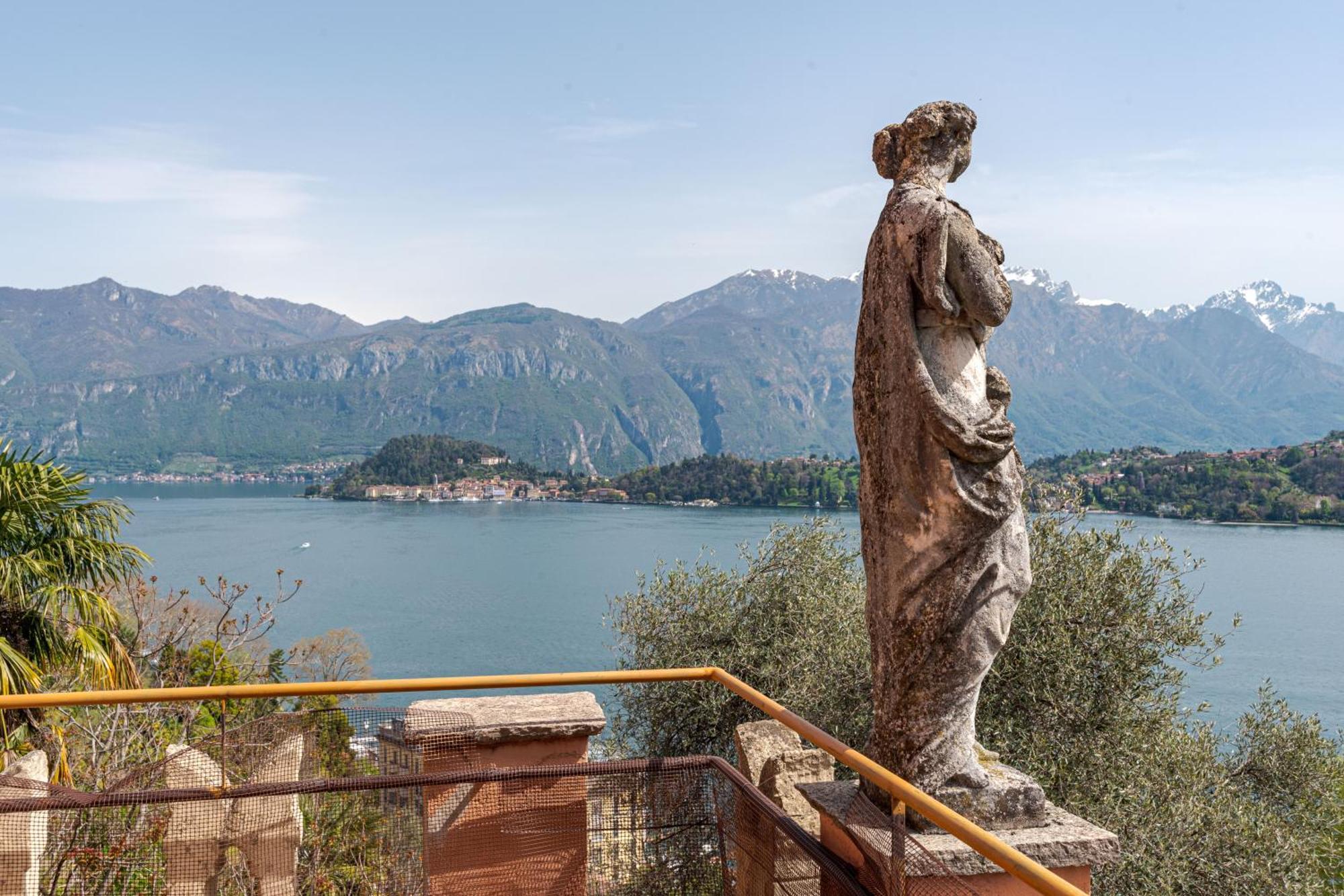 Apartment Stunning Castle In With Lake View
