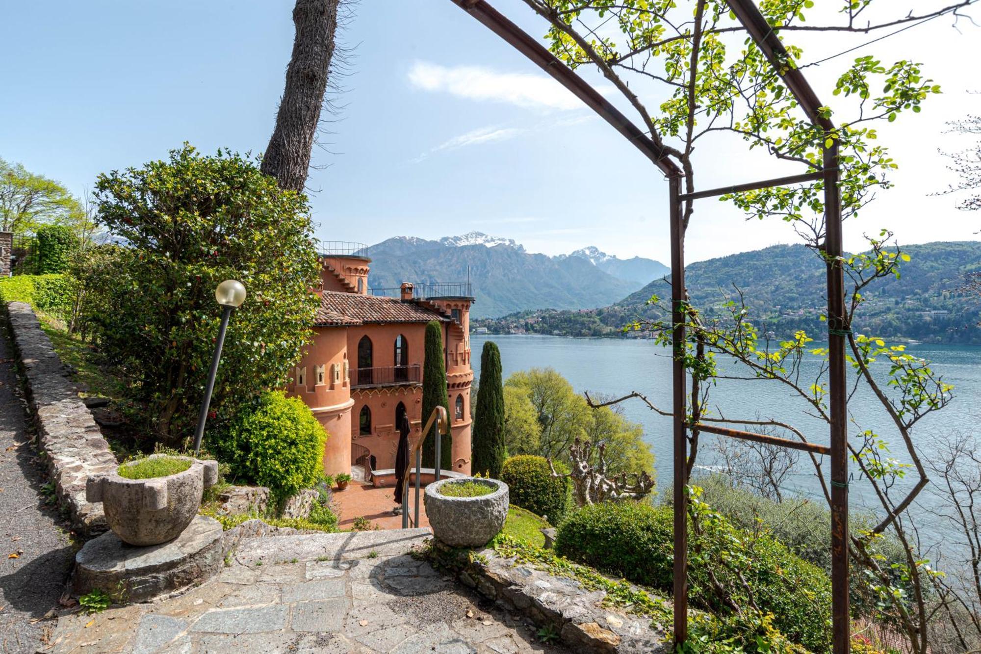 Stunning Castle In With Lake View Apartment Tremezzo