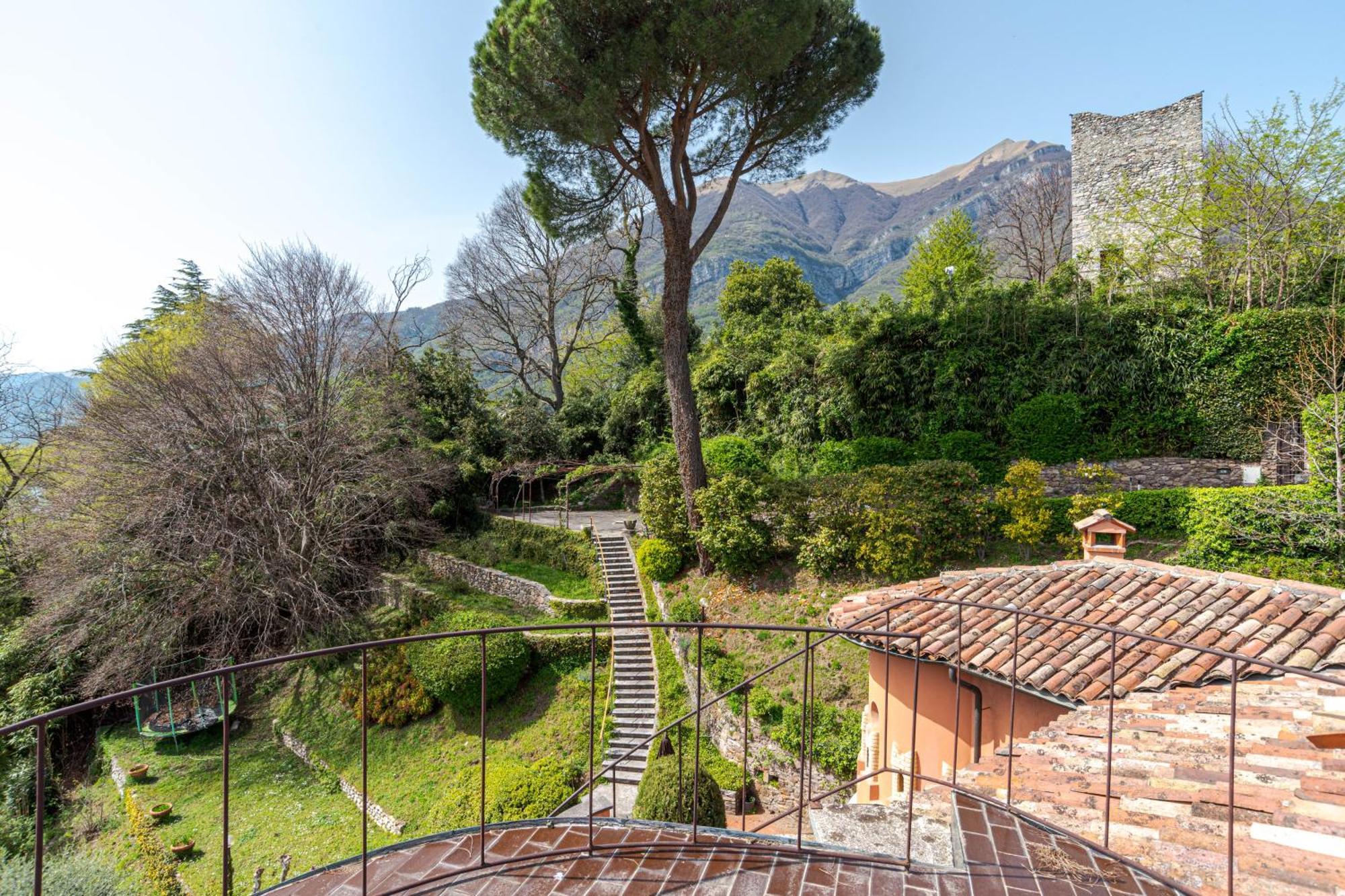 Stunning Castle In With Lake View Tremezzo