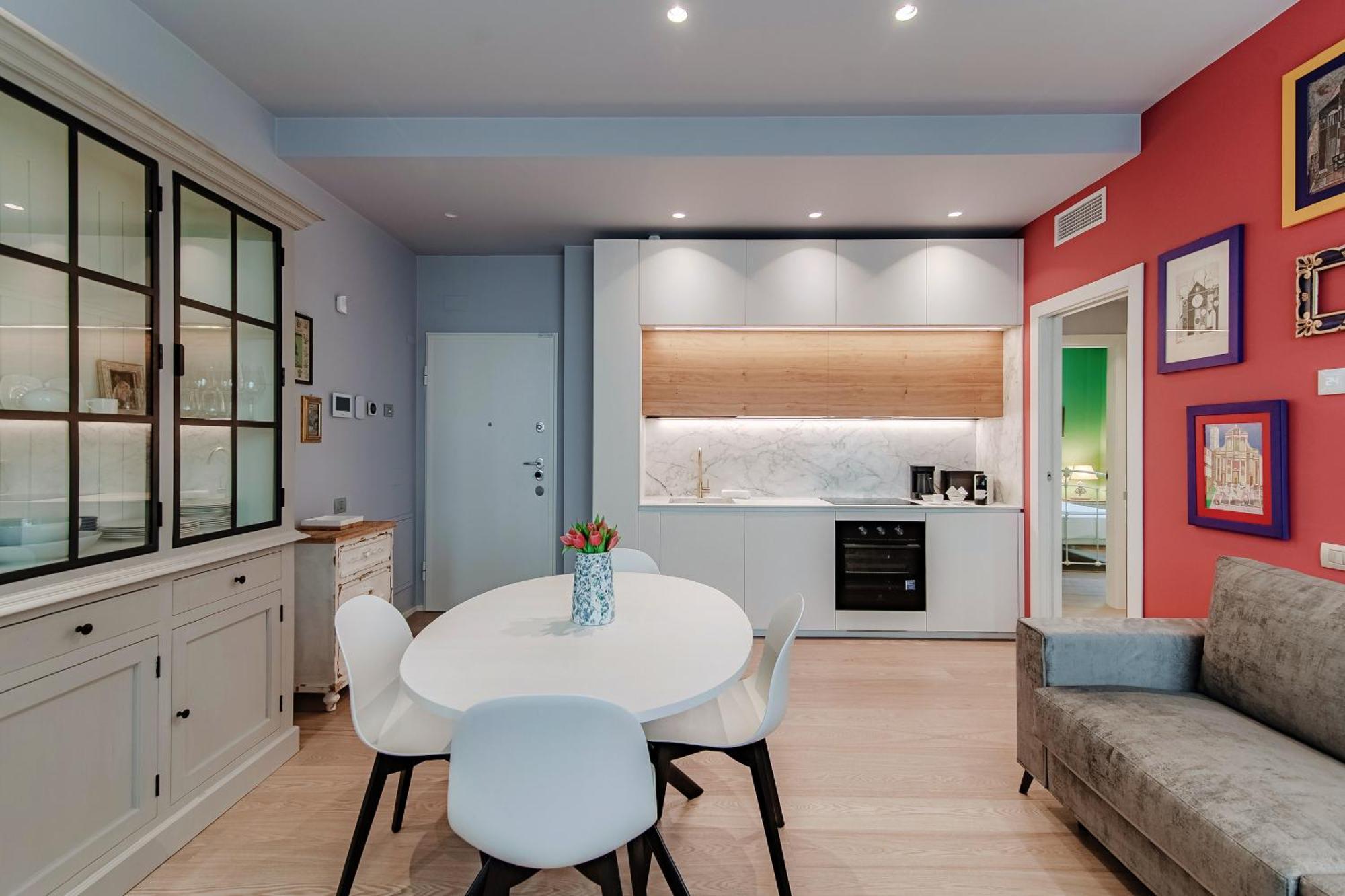 Apartment Three Colors - By Myhomeincomo