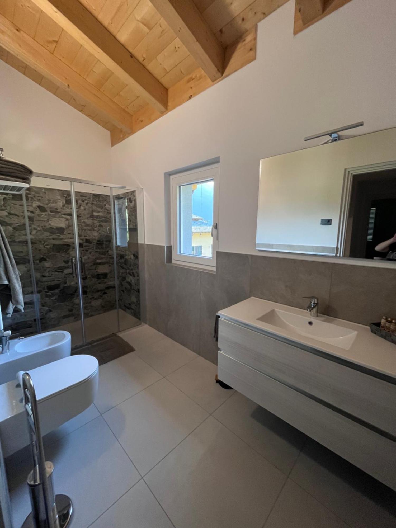 Colombaio Con Idromassaggio A 10 Min Dal Di Holiday home Cresciasca