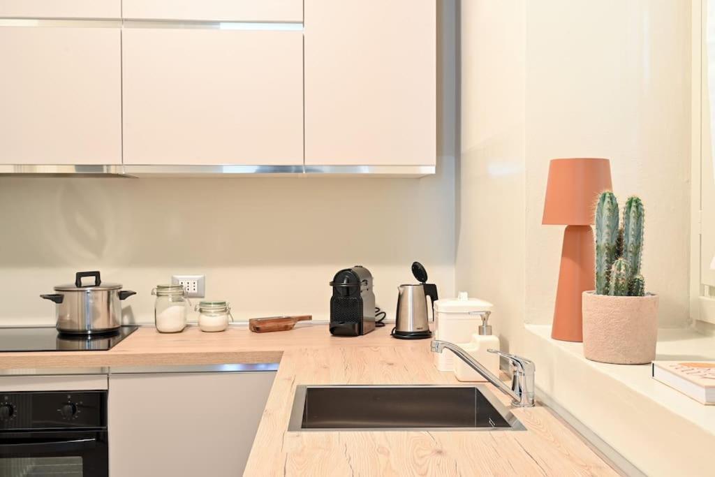 Apartment Borgovico48 Cozy Near The Station San Giovanni And The Center *