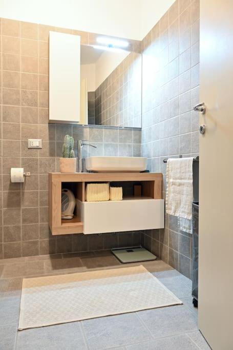 Apartment Borgovico48 Cozy Near The Station San Giovanni And The Center
