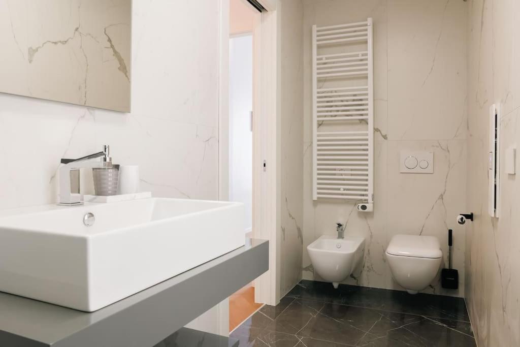 Luca's Luxury Flat In Palazzo Diaz - Center * Como