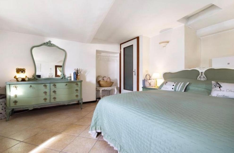 Holiday home The Boards House On - House Or Master Bedroom Only Dorio